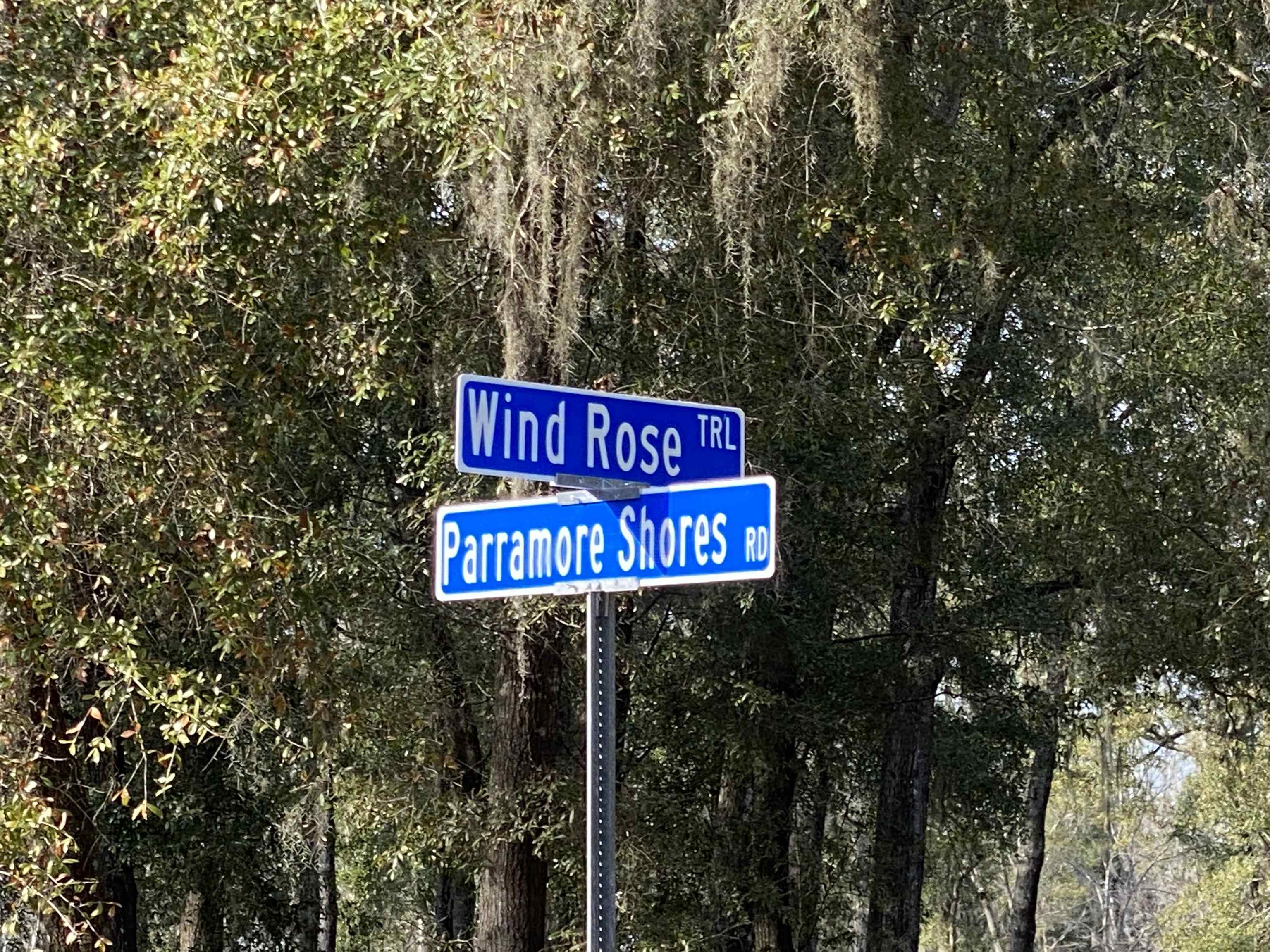 PARRAMORE SHORES Road