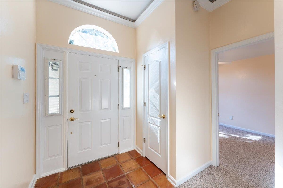 318 GAWAIN Lane