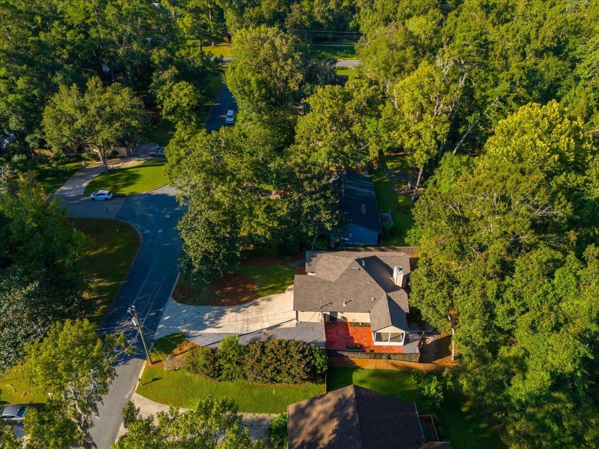 318 GAWAIN Lane