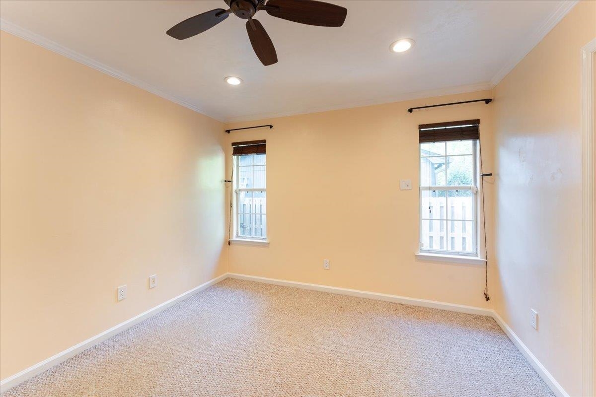 318 GAWAIN Lane