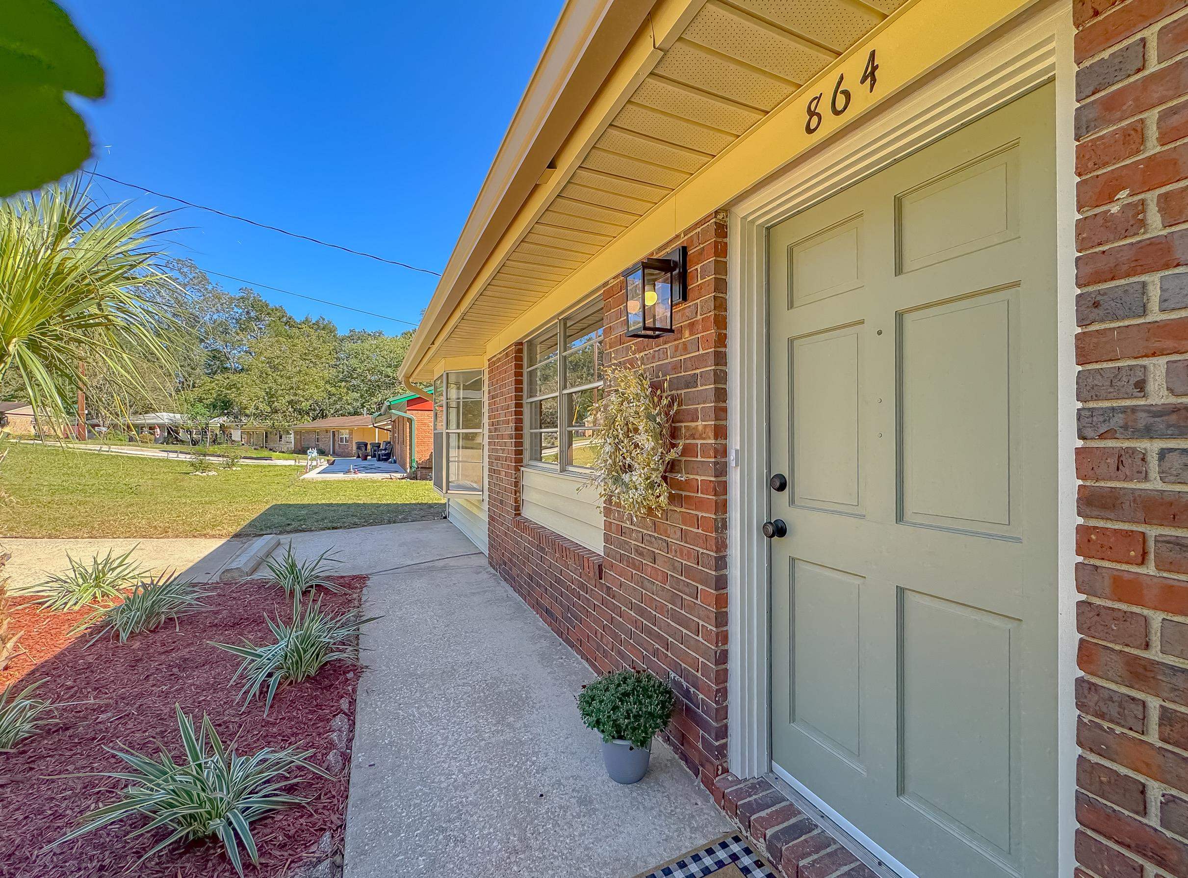 864 Bahama Drive