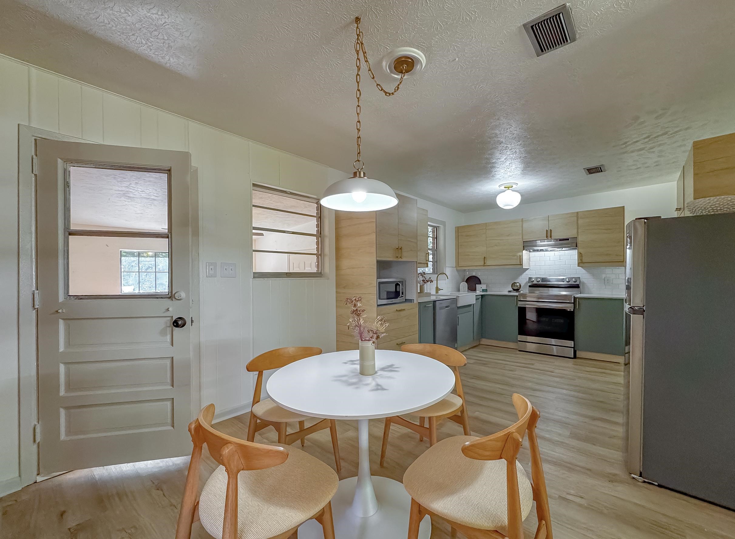 864 Bahama Drive