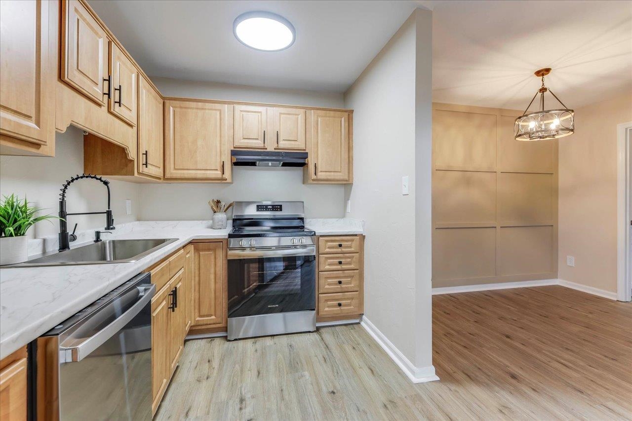 2965 N Shamrock Street D16 Unit: D