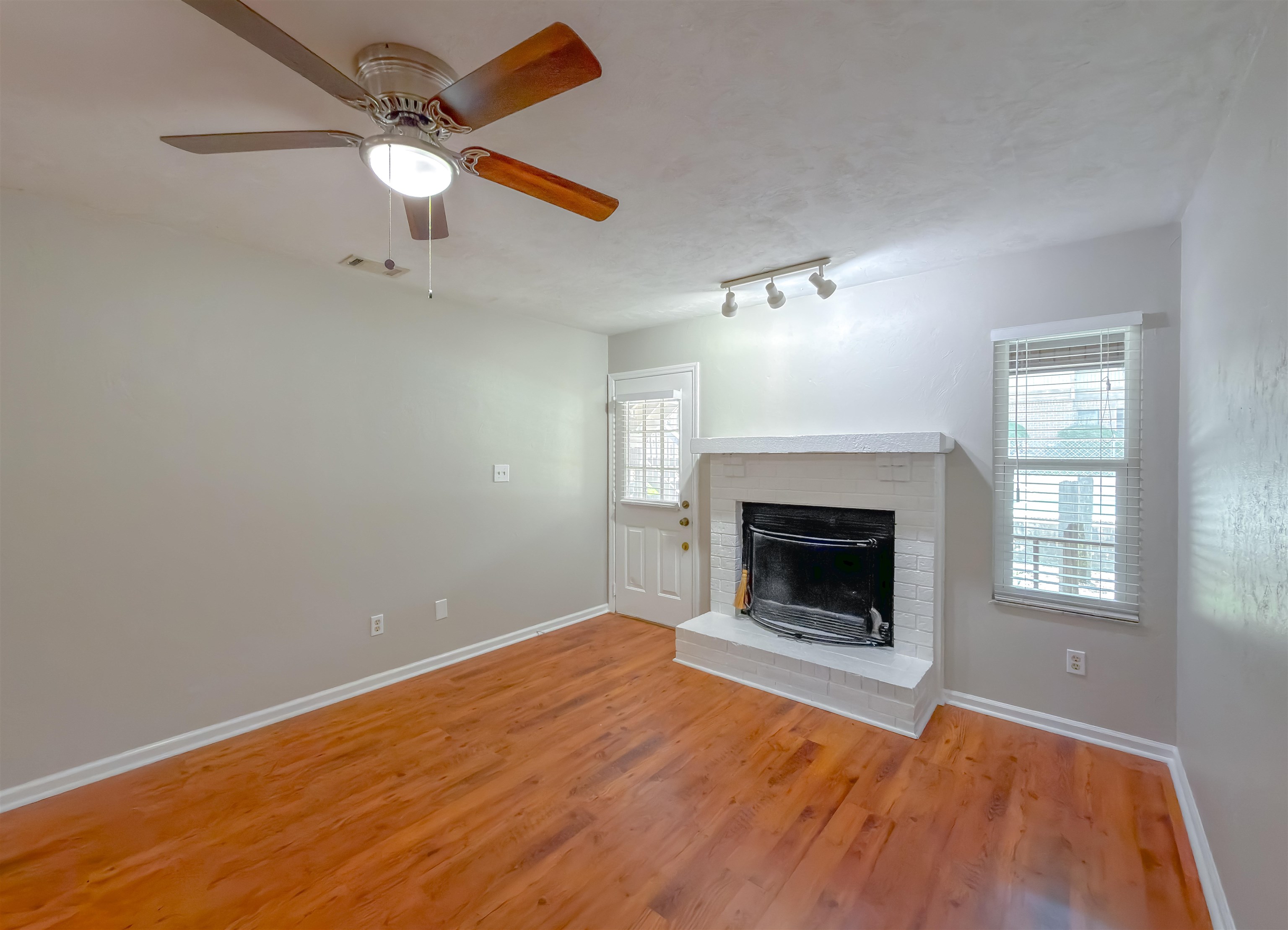 216 Dixie Drive Unit: D-3