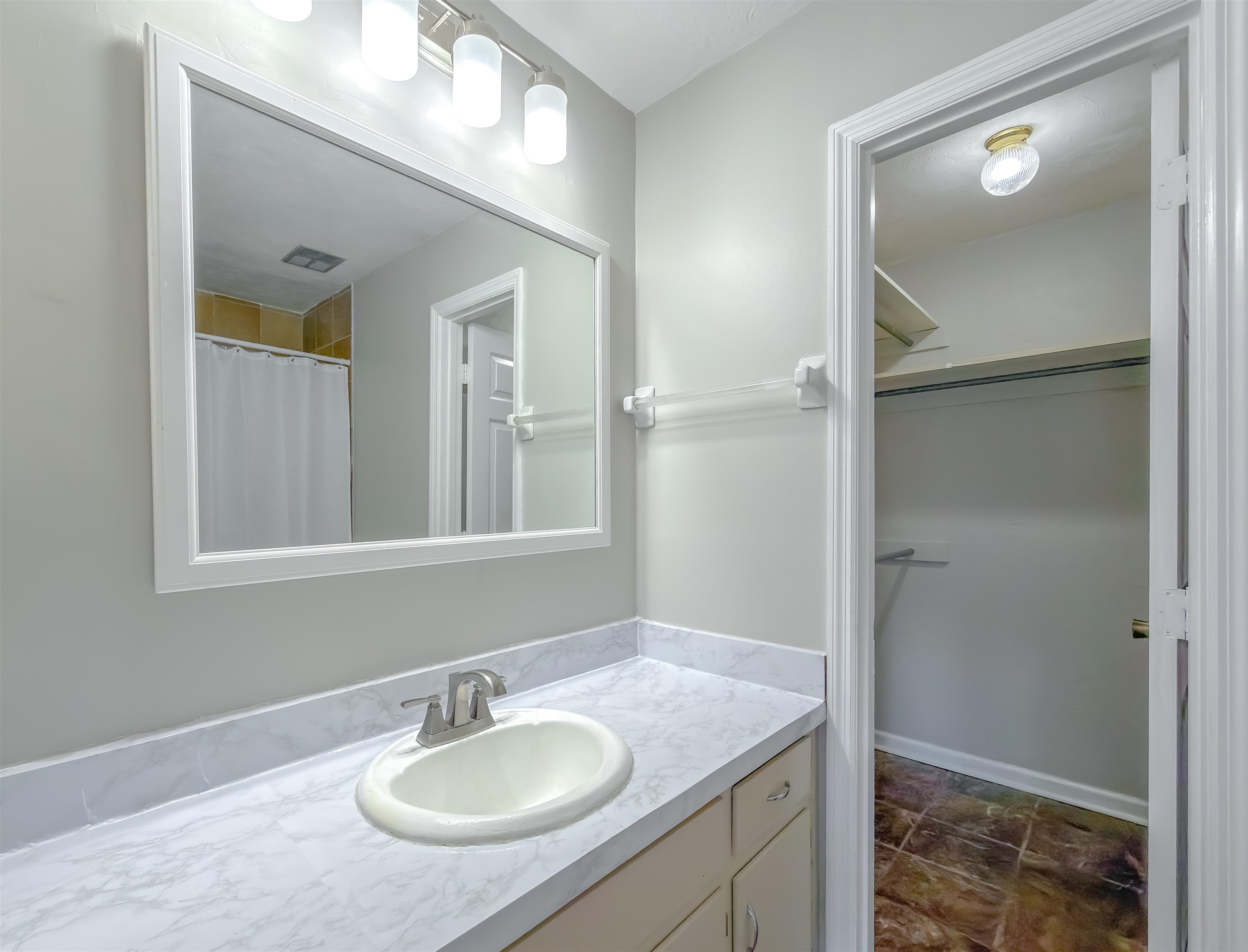216 Dixie Drive Unit: D-3