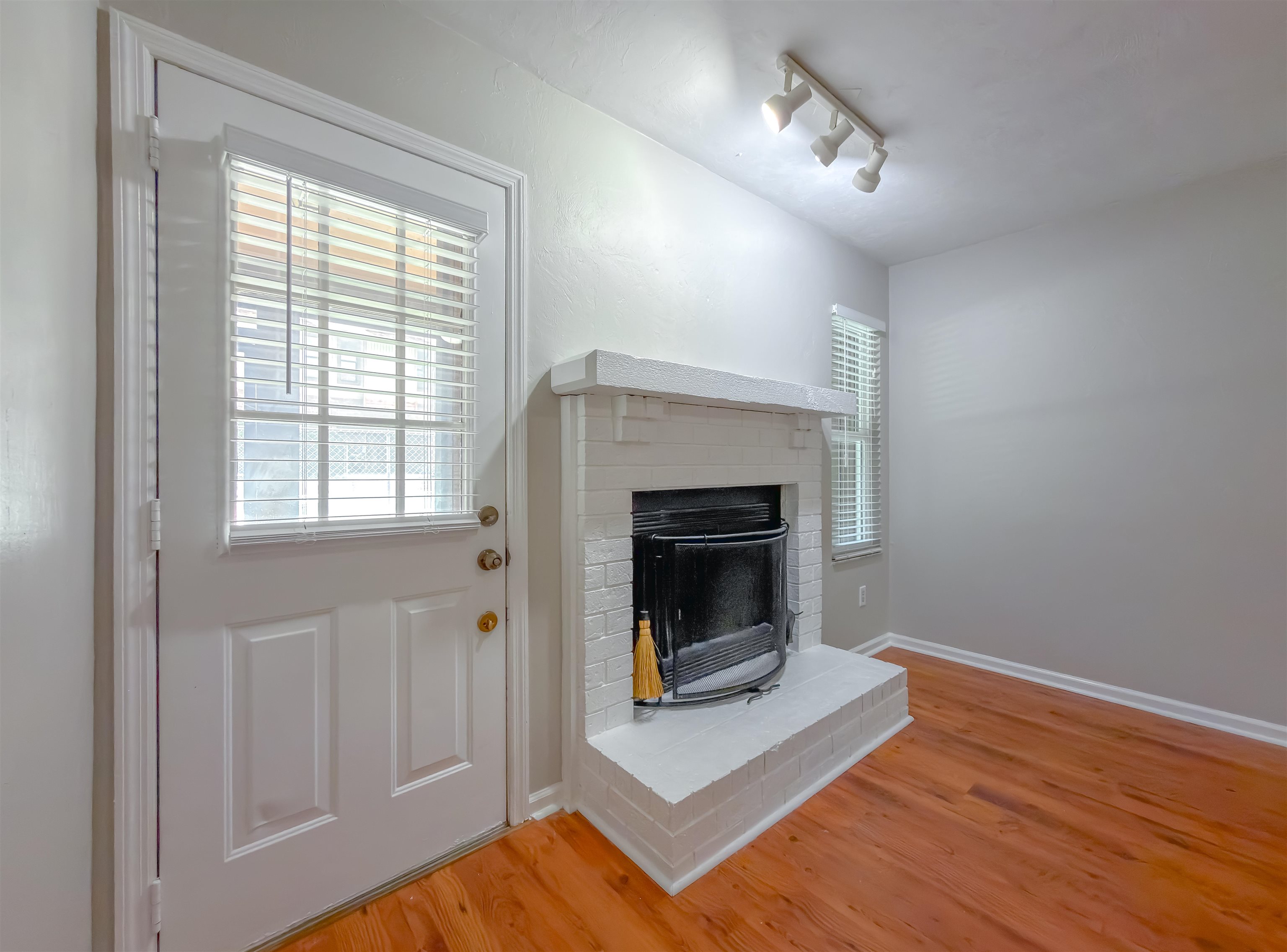 216 Dixie Drive Unit: D-3