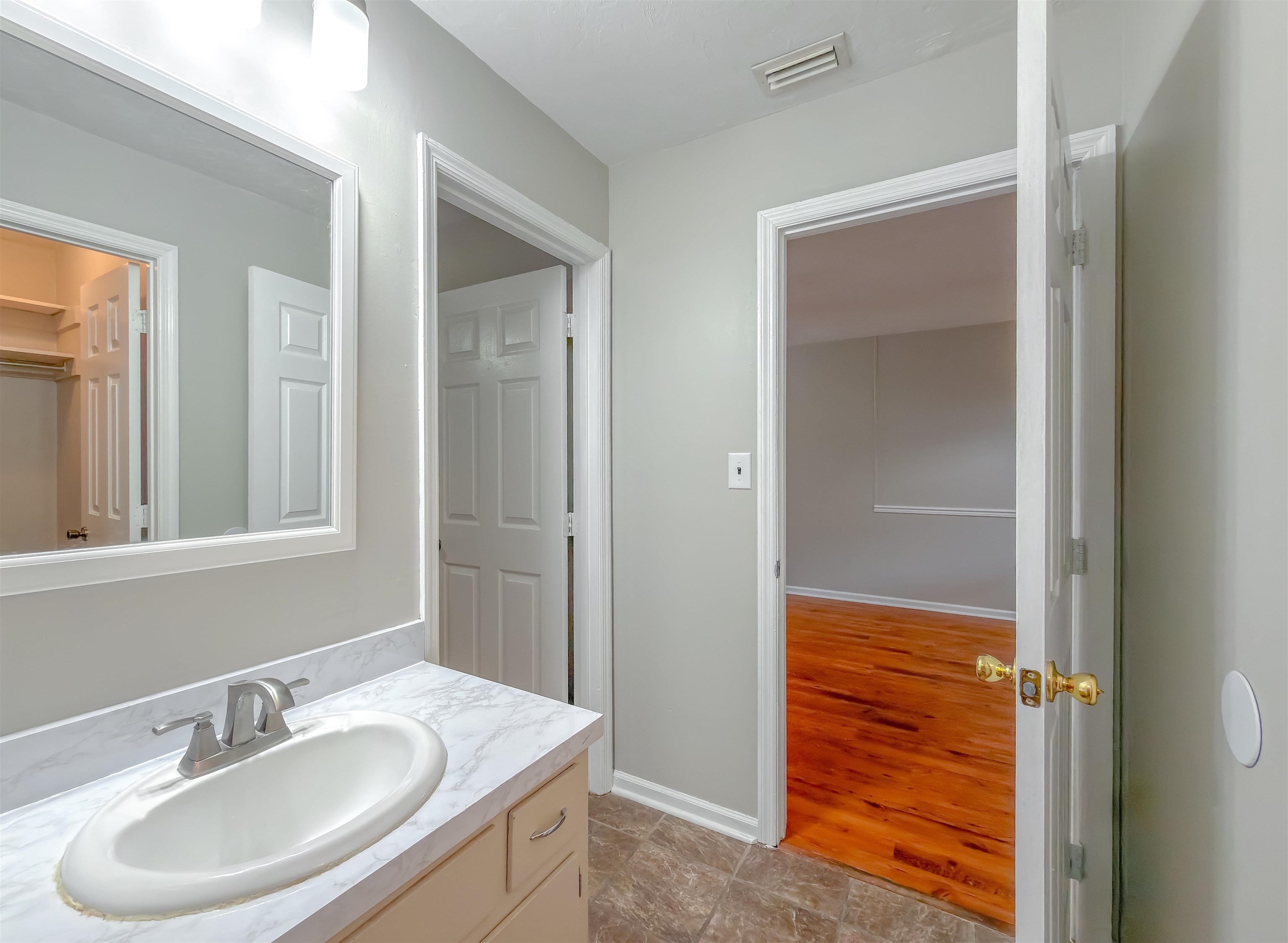 216 Dixie Drive Unit: D-3