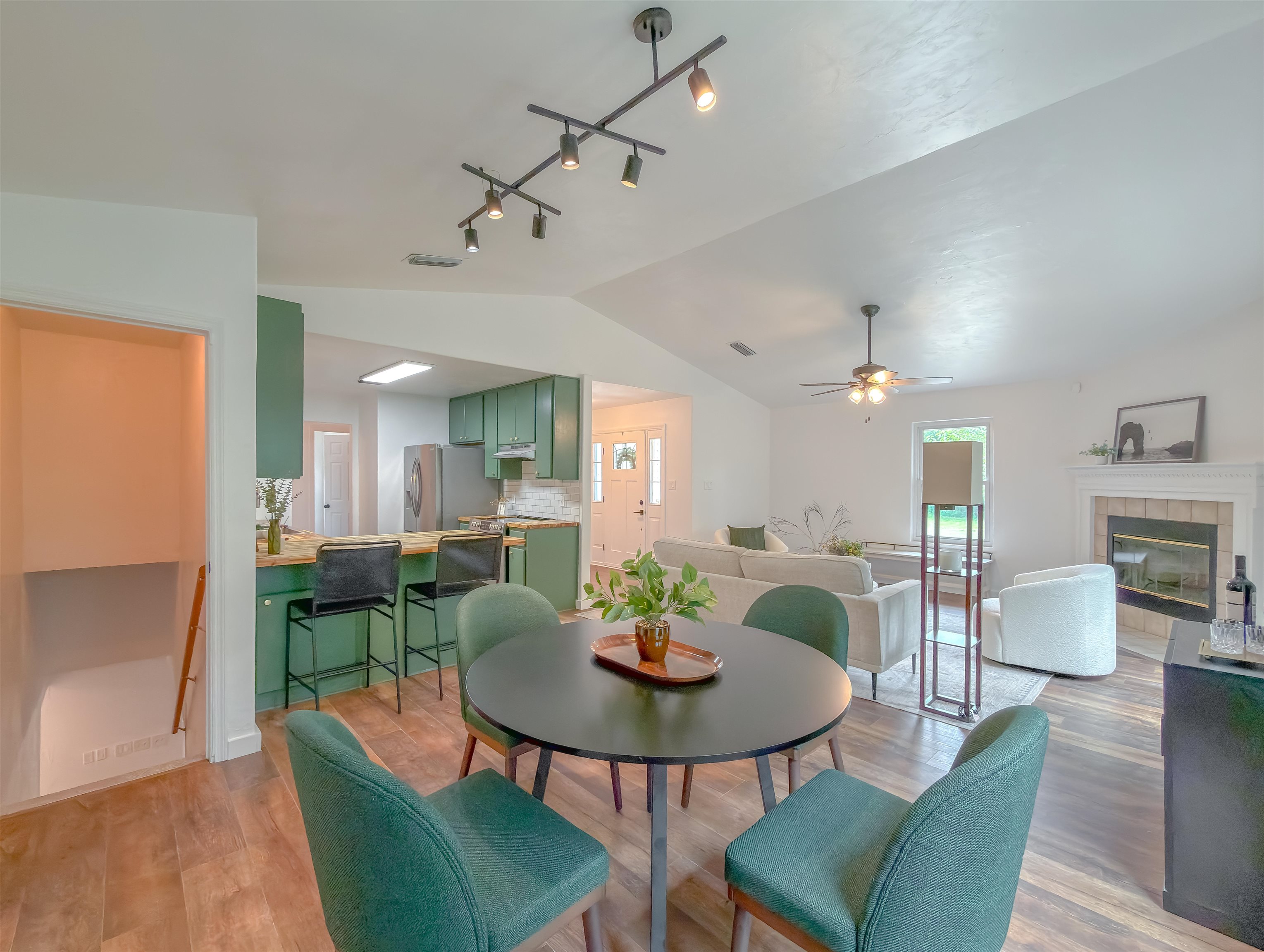 1901 Longview Drive
