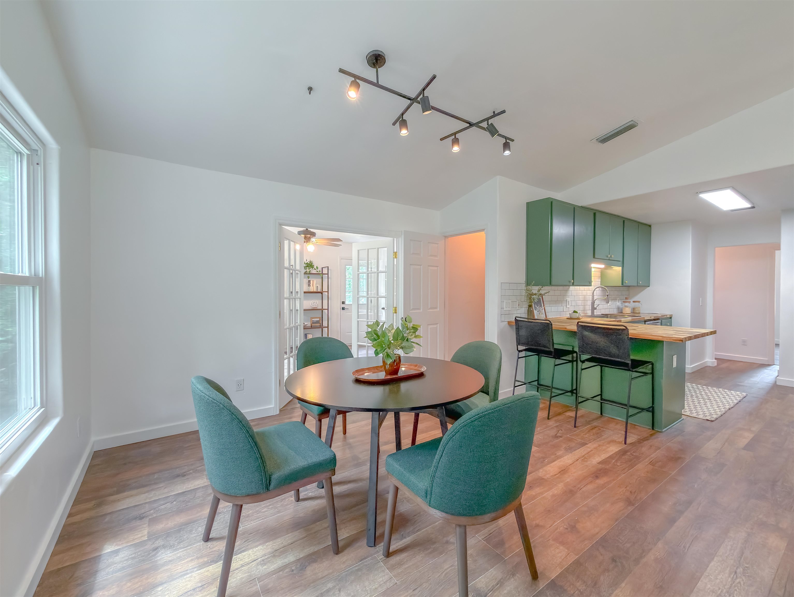 1901 Longview Drive
