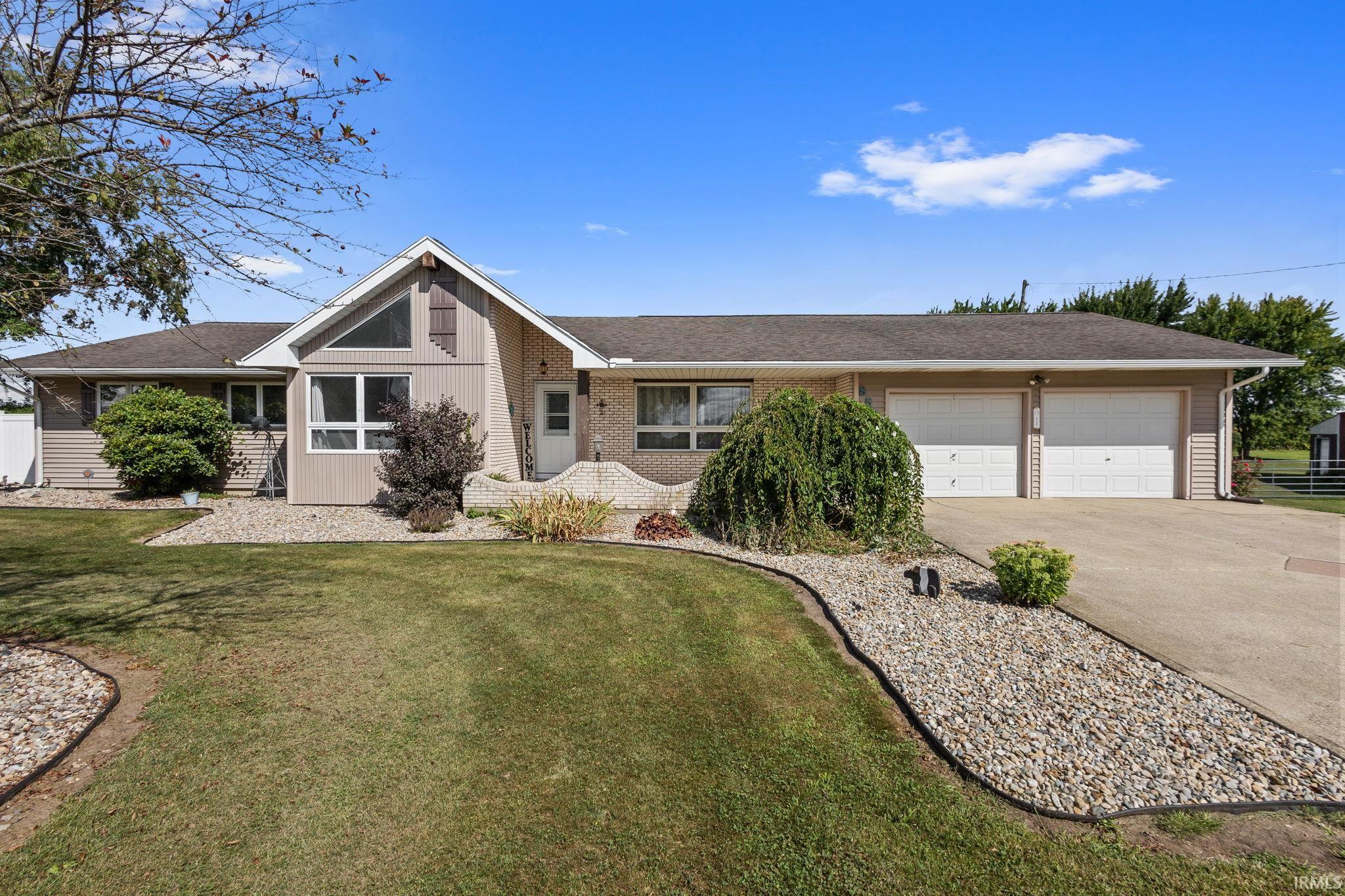8529 E US Hwy 20