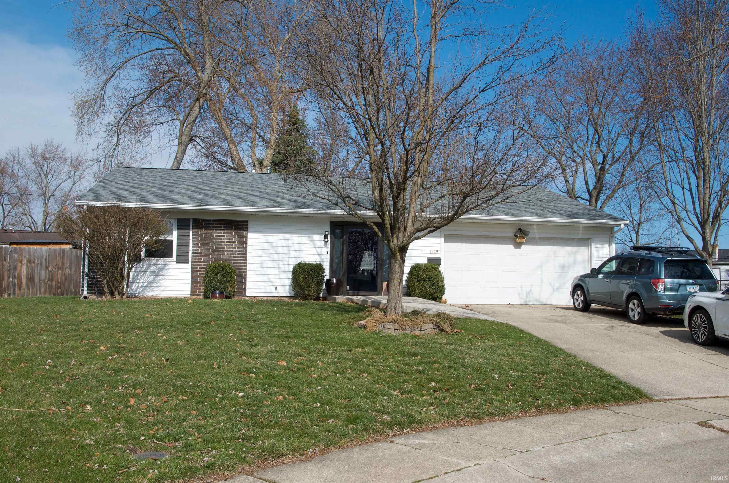 4929 W Blackford Drive