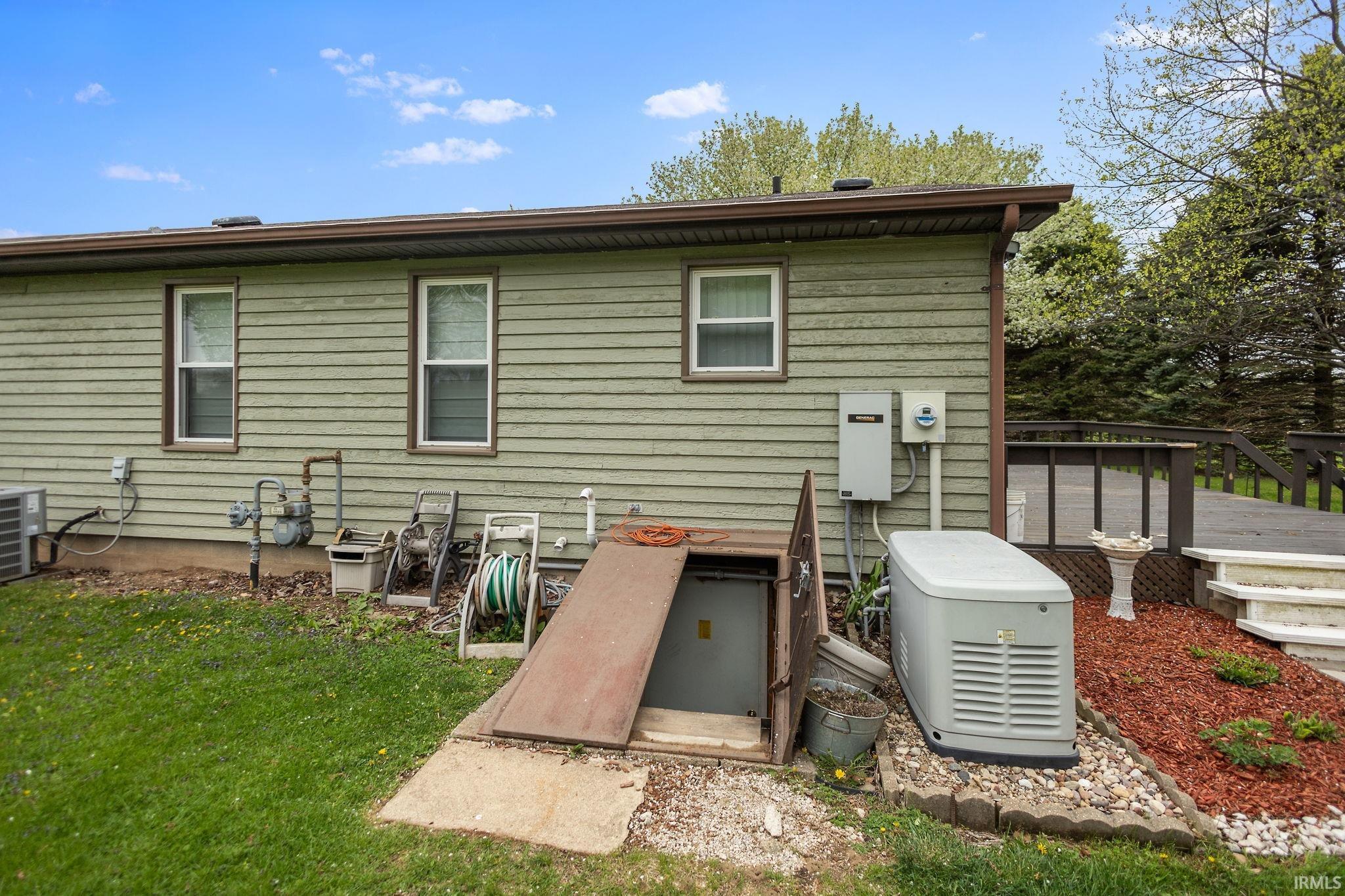 7879 N Emery Road