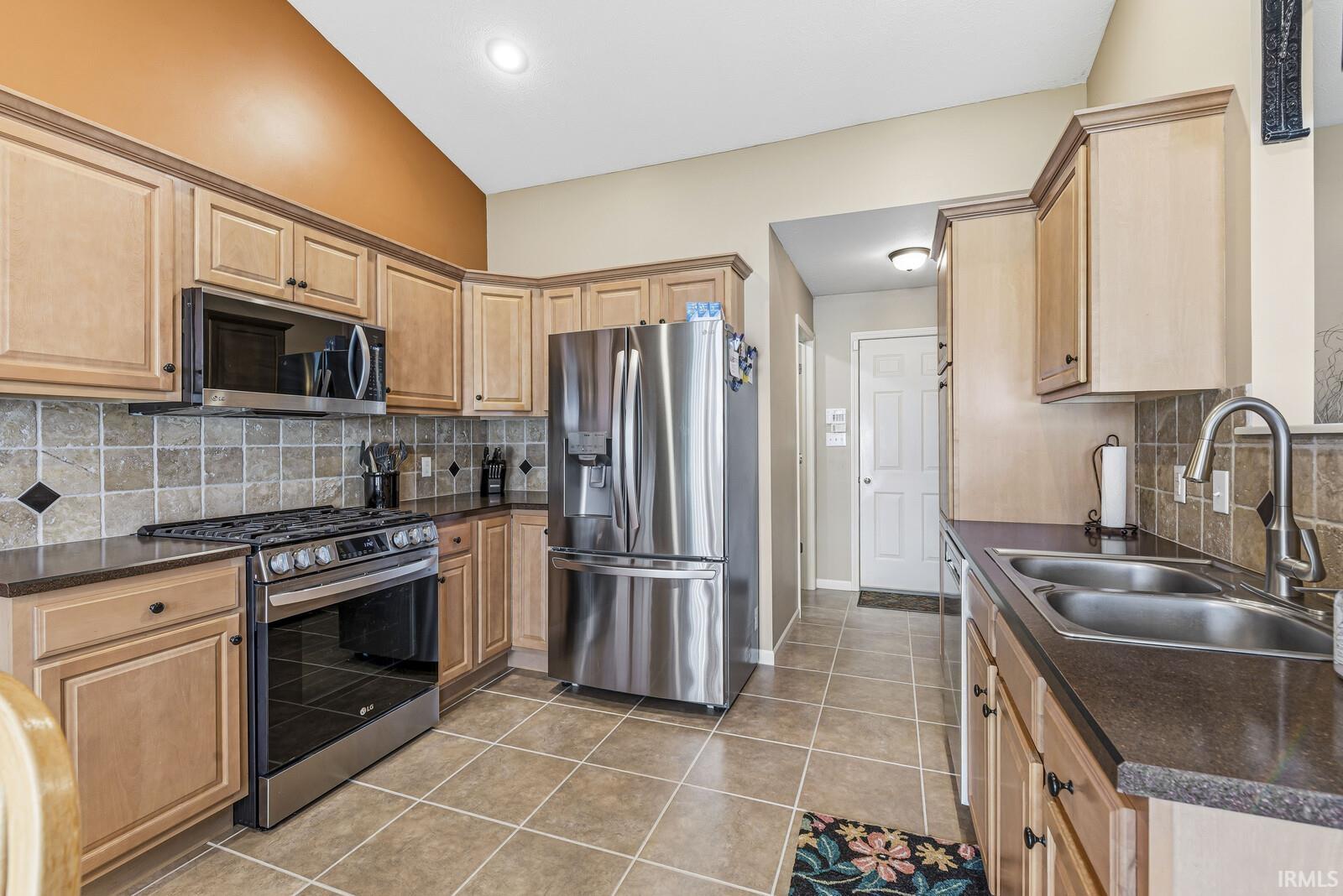 52603 Common Eider Trail