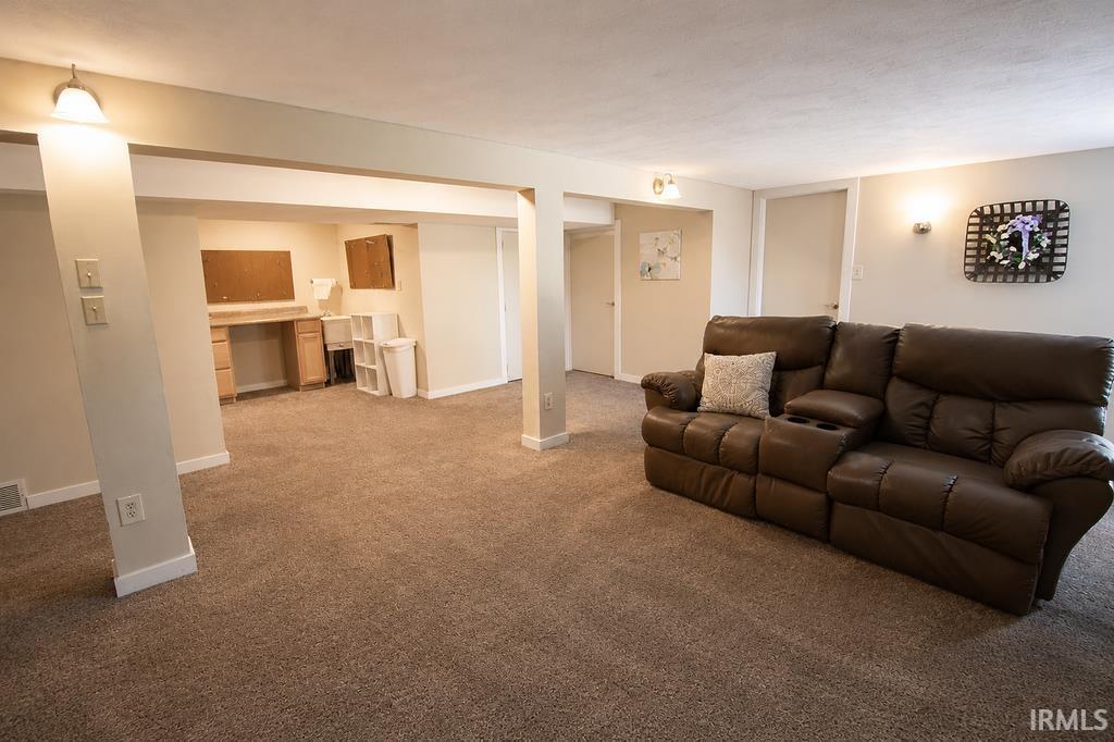 55585 Blue Jay Drive