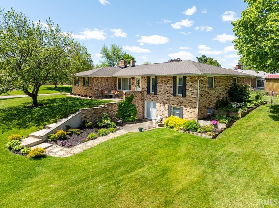55585 Blue Jay Drive