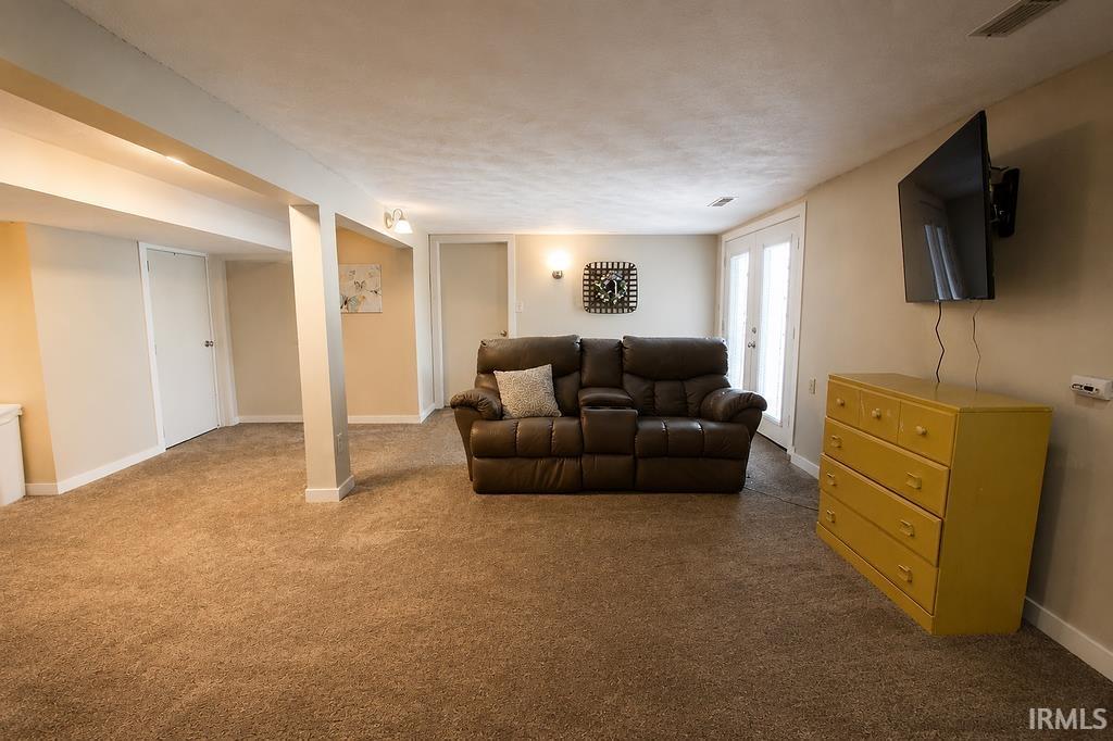 55585 Blue Jay Drive
