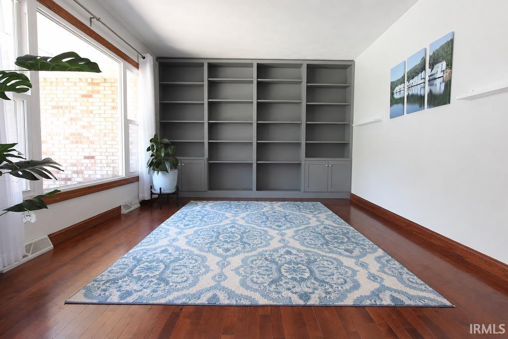 55585 Blue Jay Drive