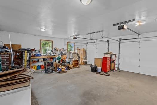5836 N 700 E