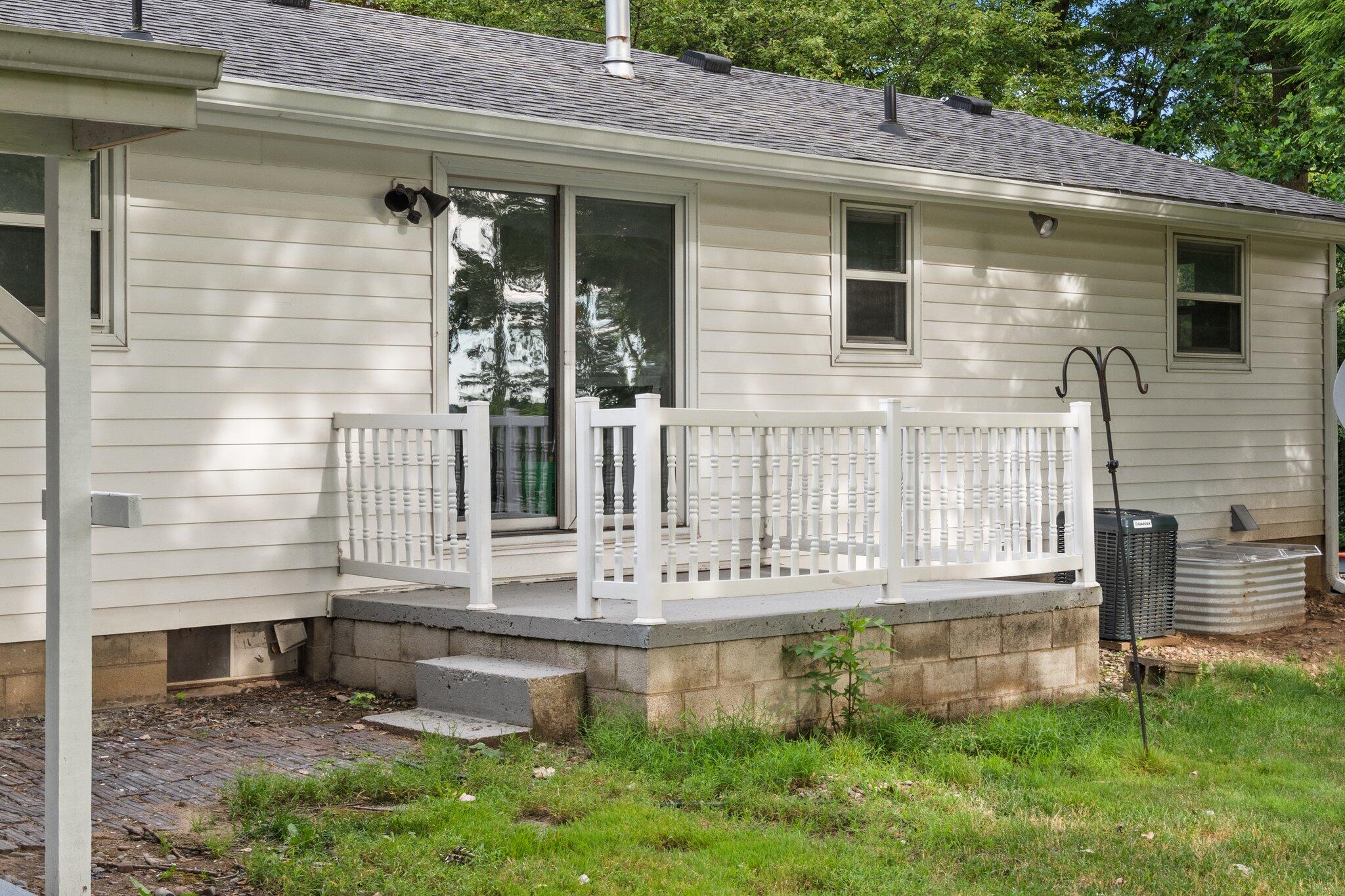 2091 N Lofgren Road
