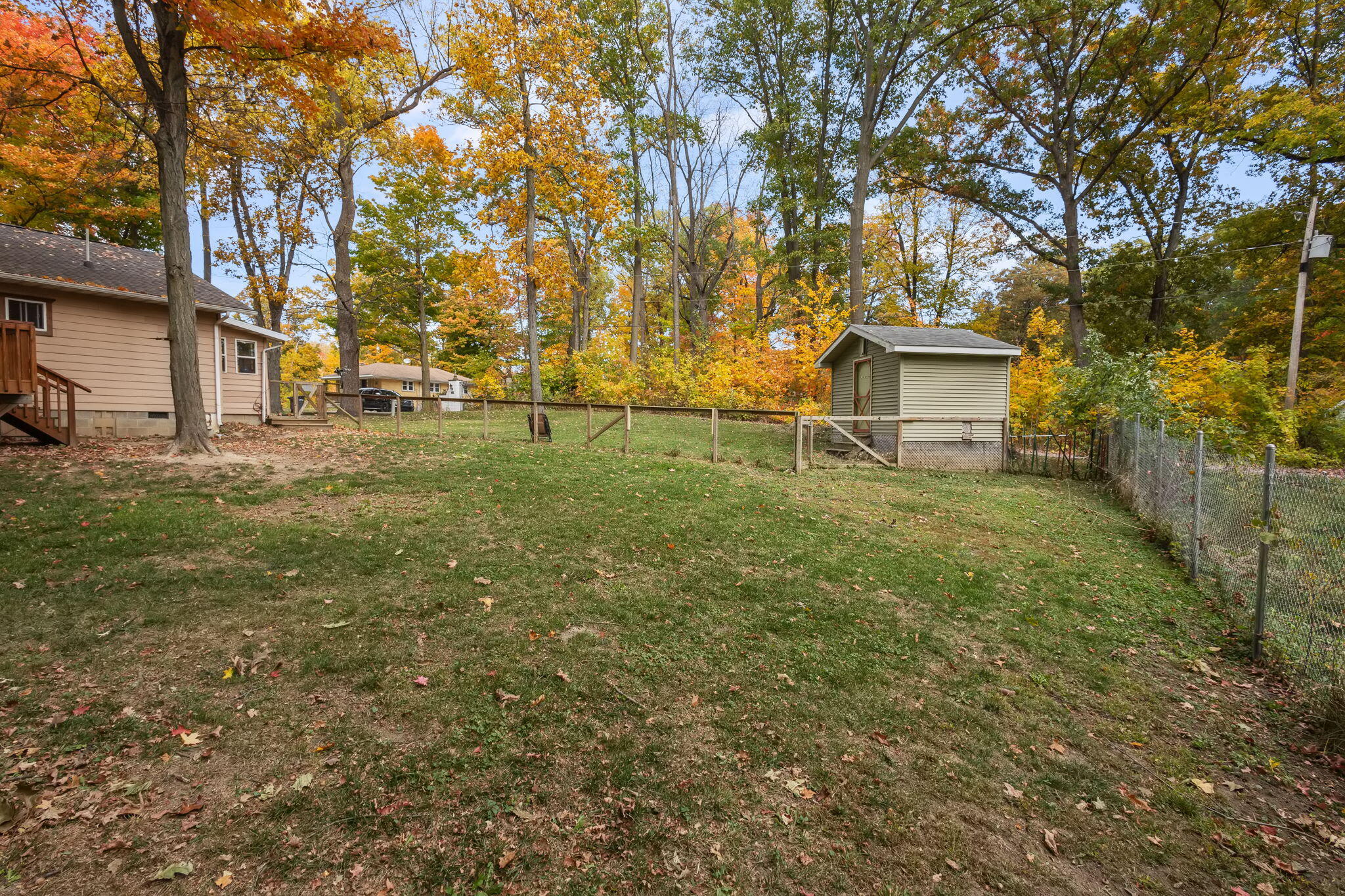 7660 N Grapevine Lane