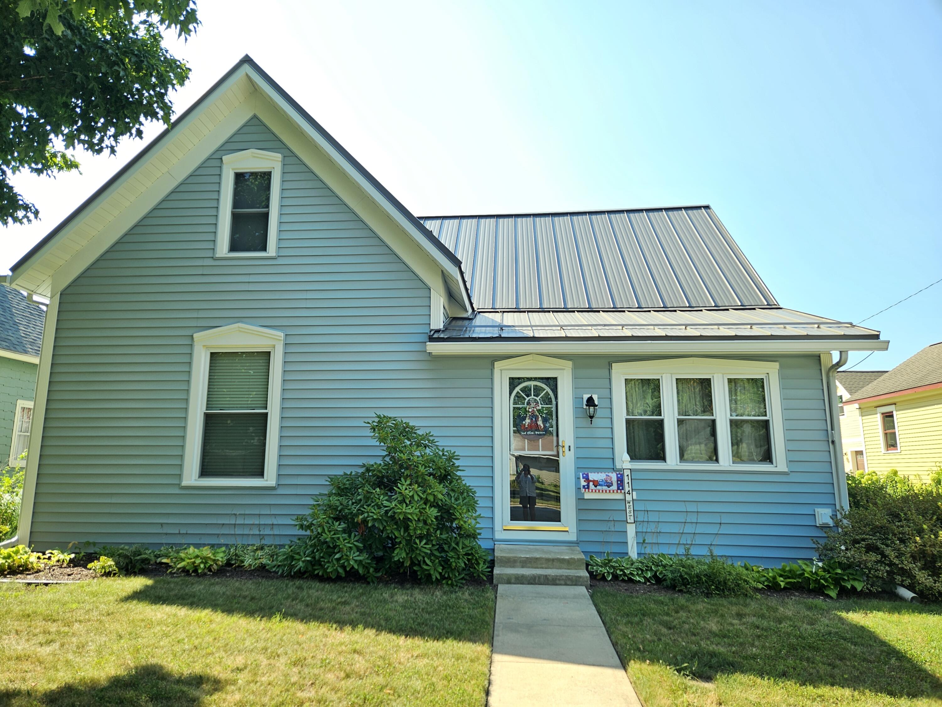 114 W Chestnut Street