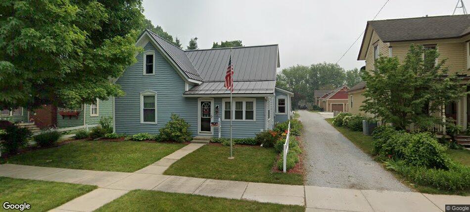 114 W Chestnut Street