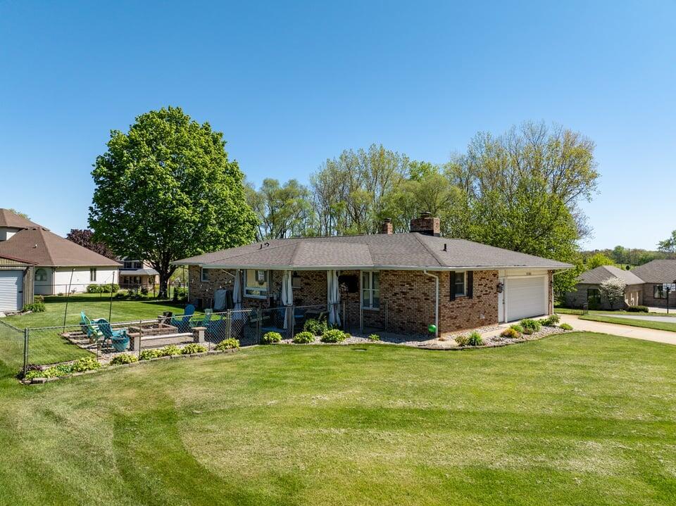 55585 Blue Jay Drive