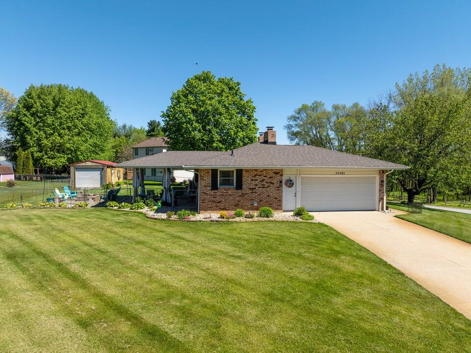55585 Blue Jay Drive