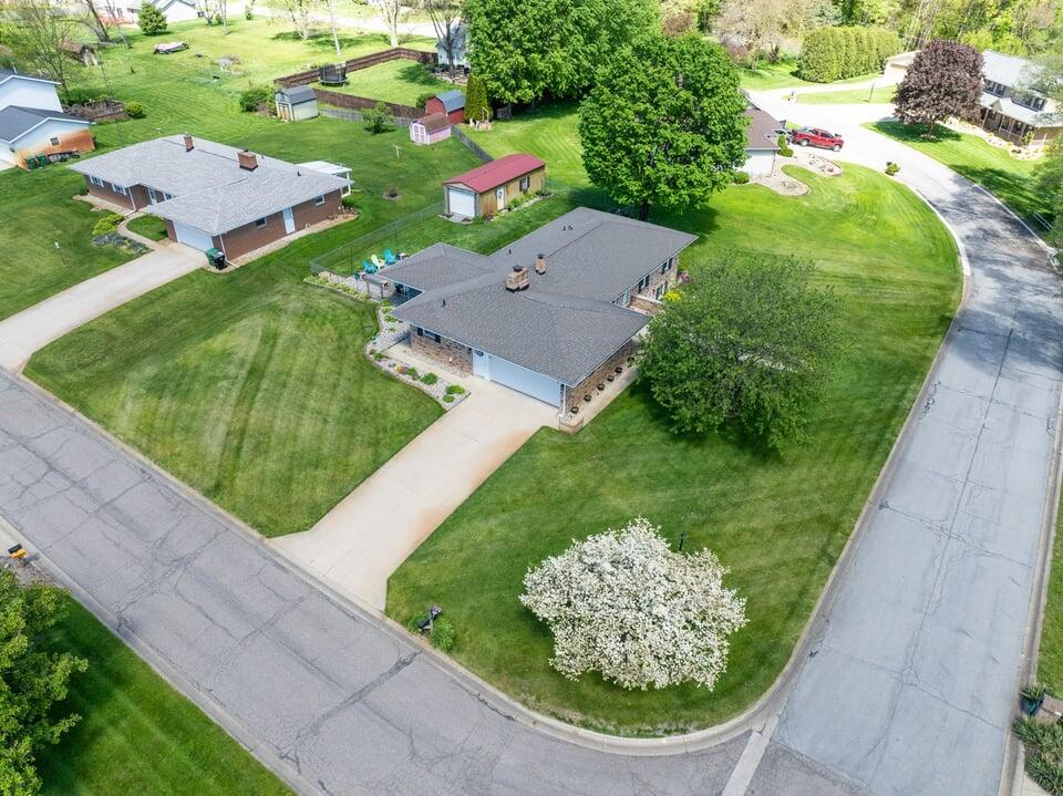 55585 Blue Jay Drive