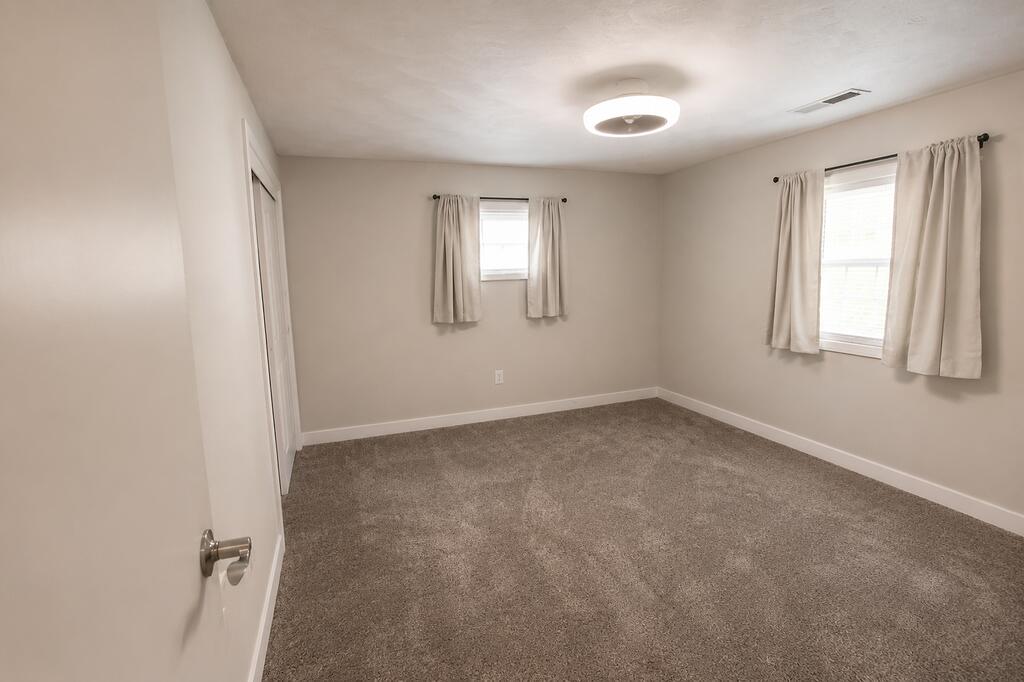 55585 Blue Jay Drive