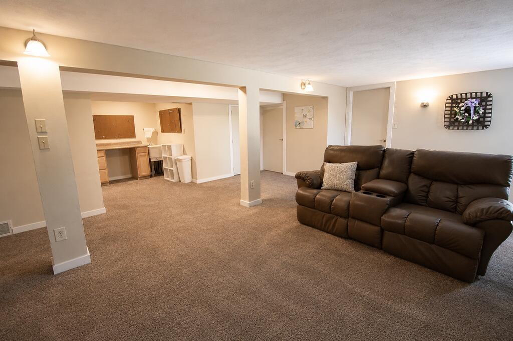55585 Blue Jay Drive