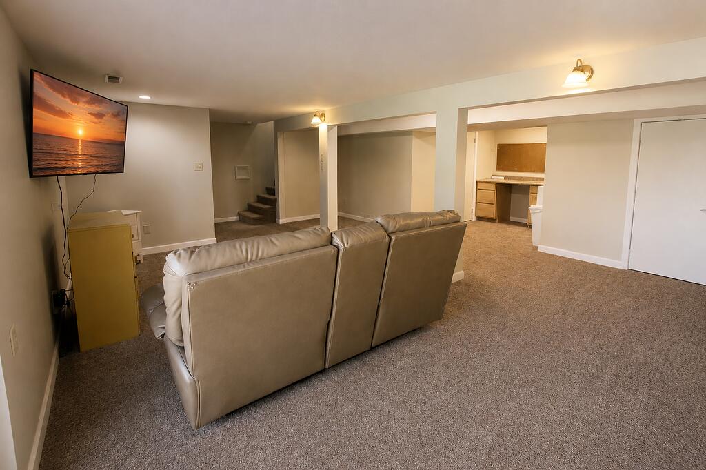 55585 Blue Jay Drive