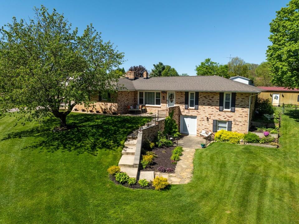 55585 Blue Jay Drive