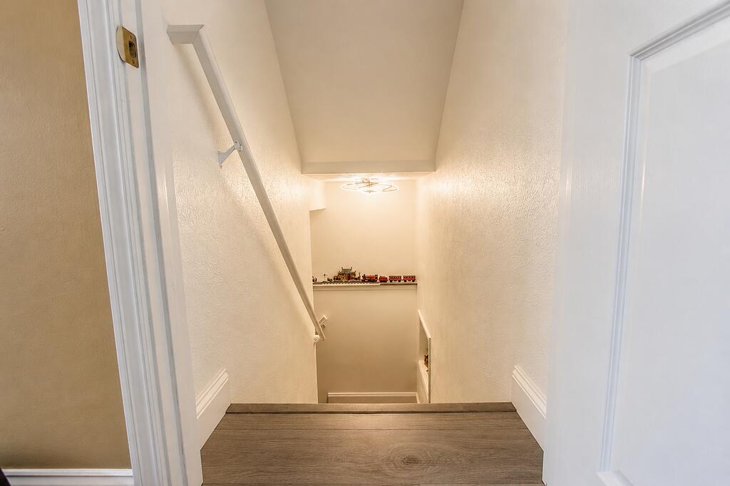 204 Walnut Crossing Drive