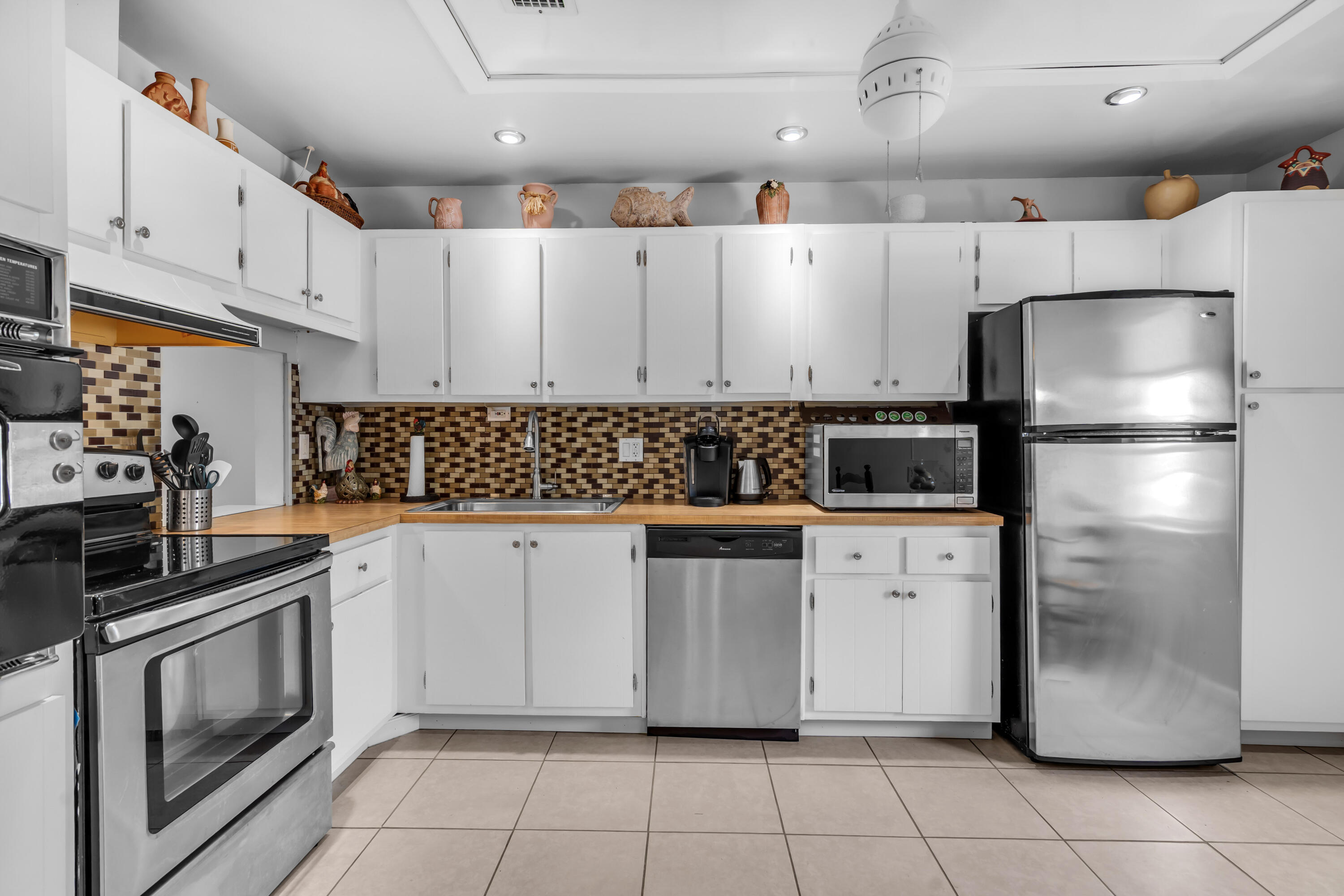 2886 Fernley Drive E 76