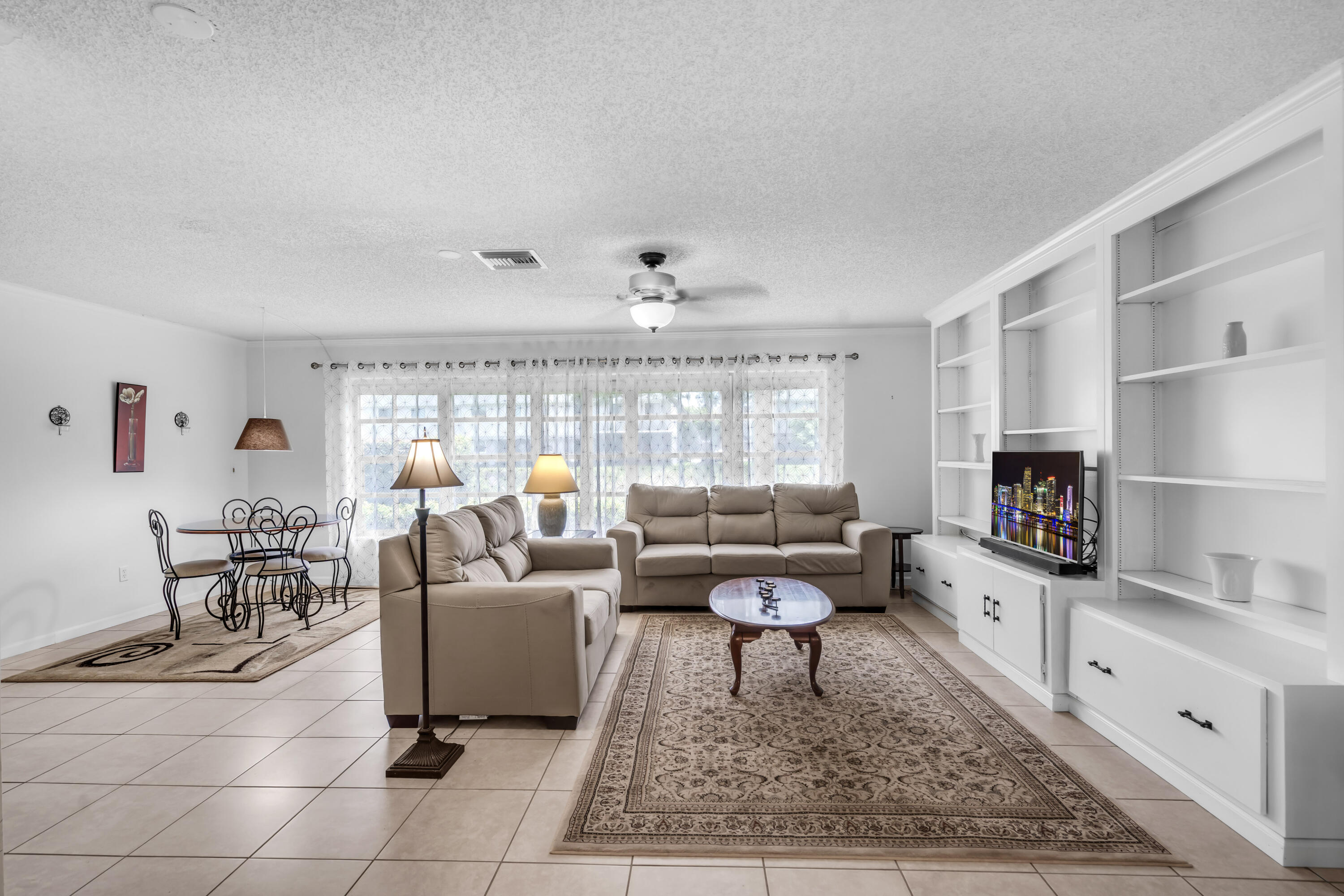 2886 Fernley Drive E 76