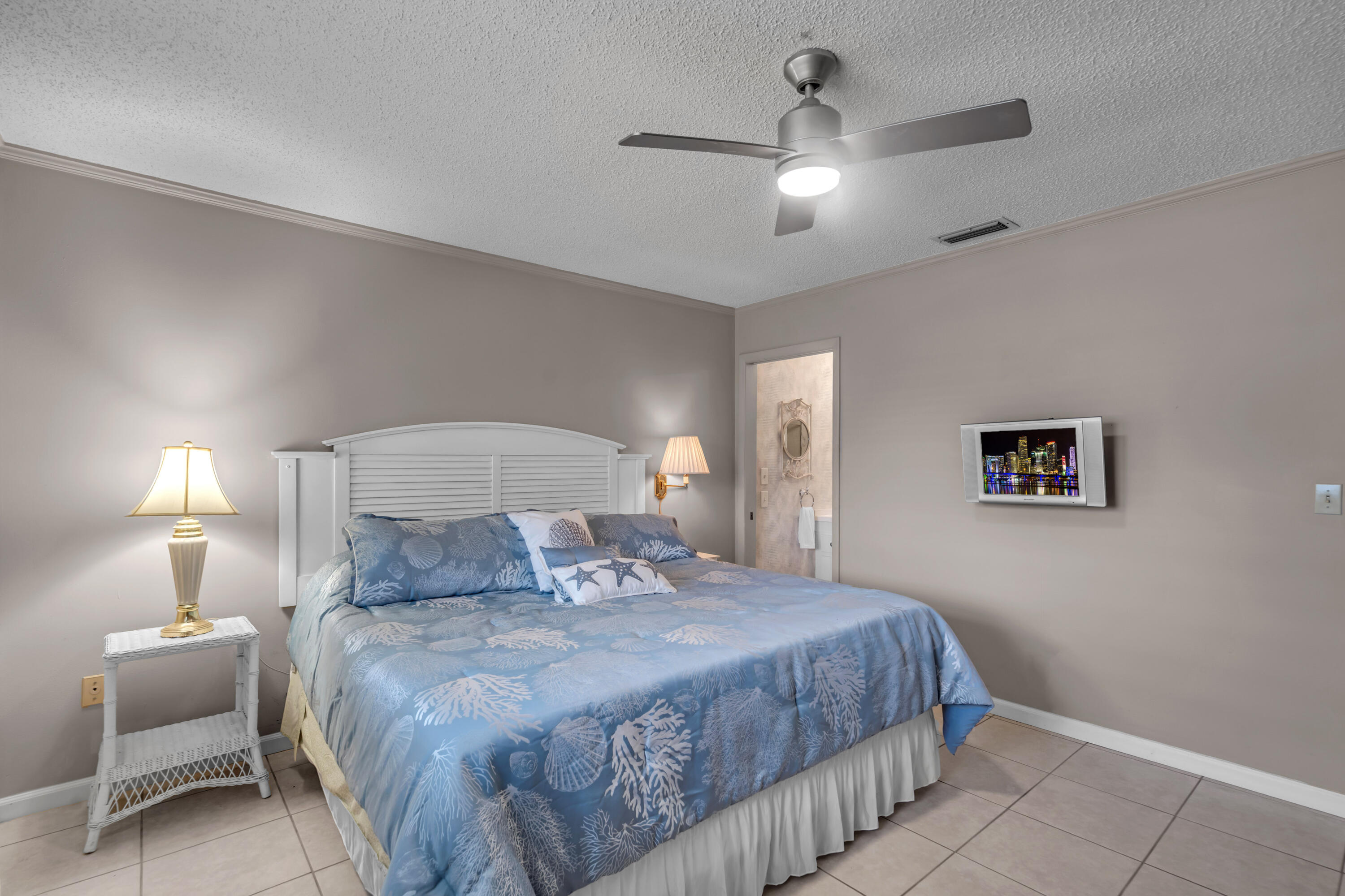 2886 Fernley Drive E 76