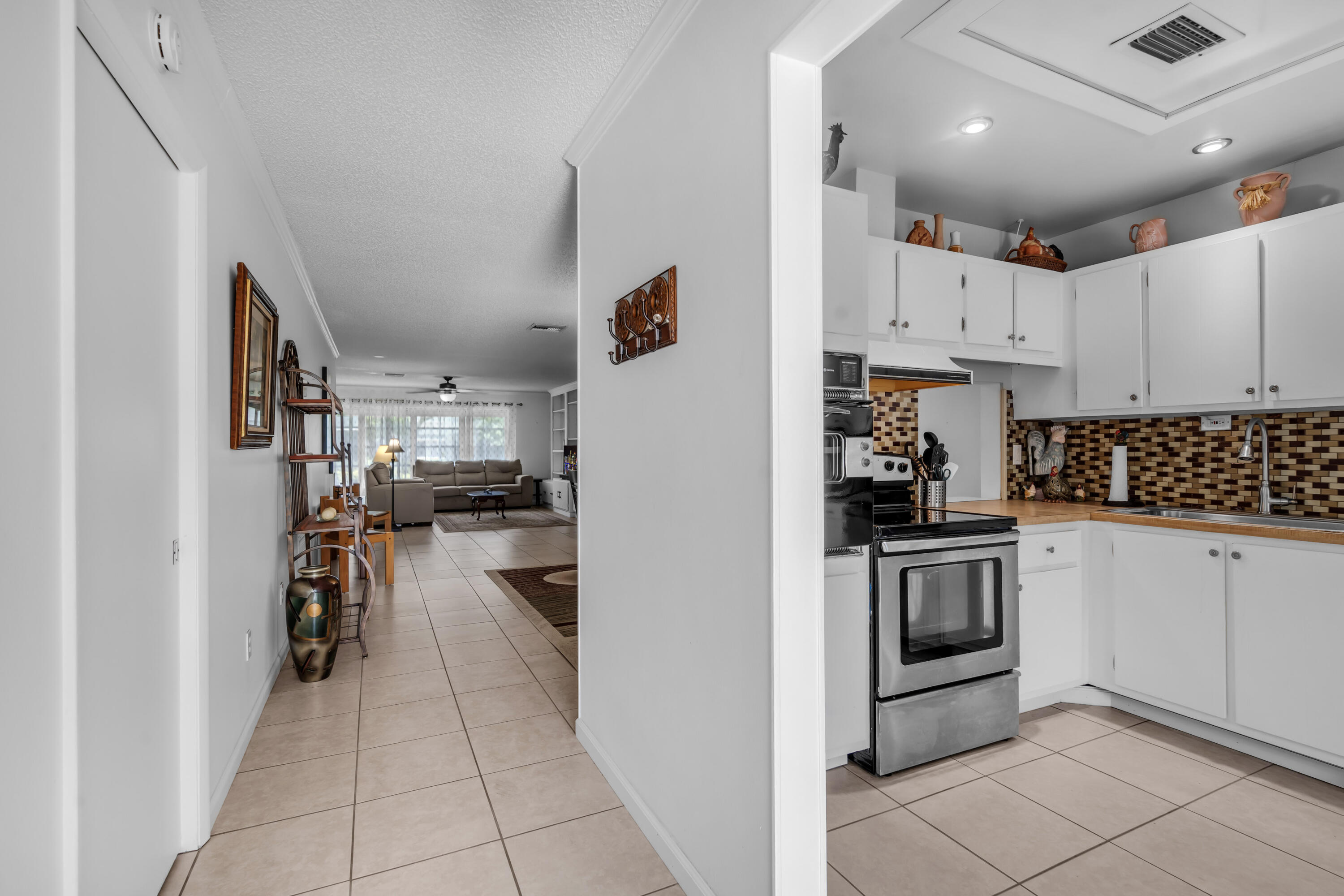 2886 Fernley Drive E 76