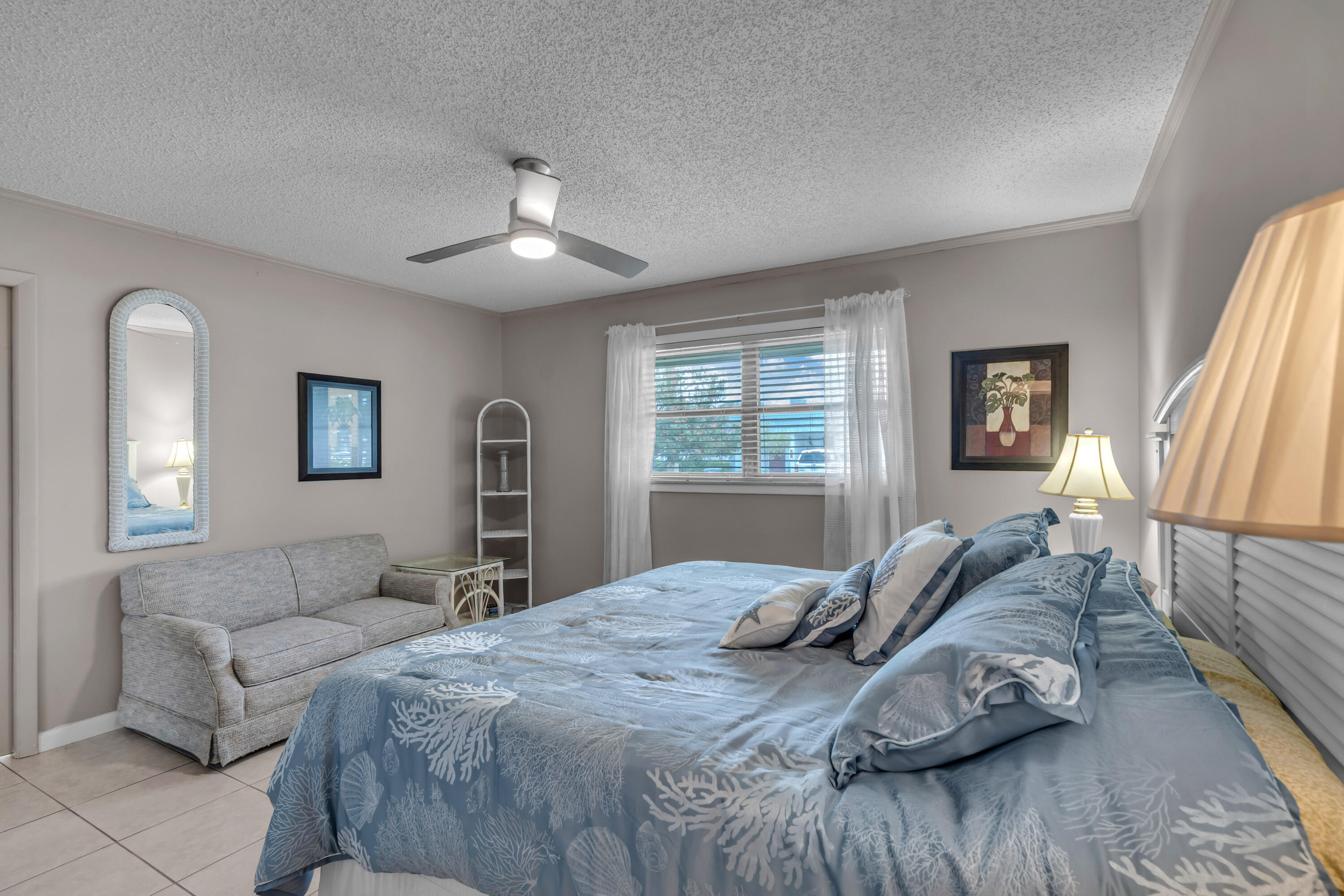 2886 Fernley Drive E 76