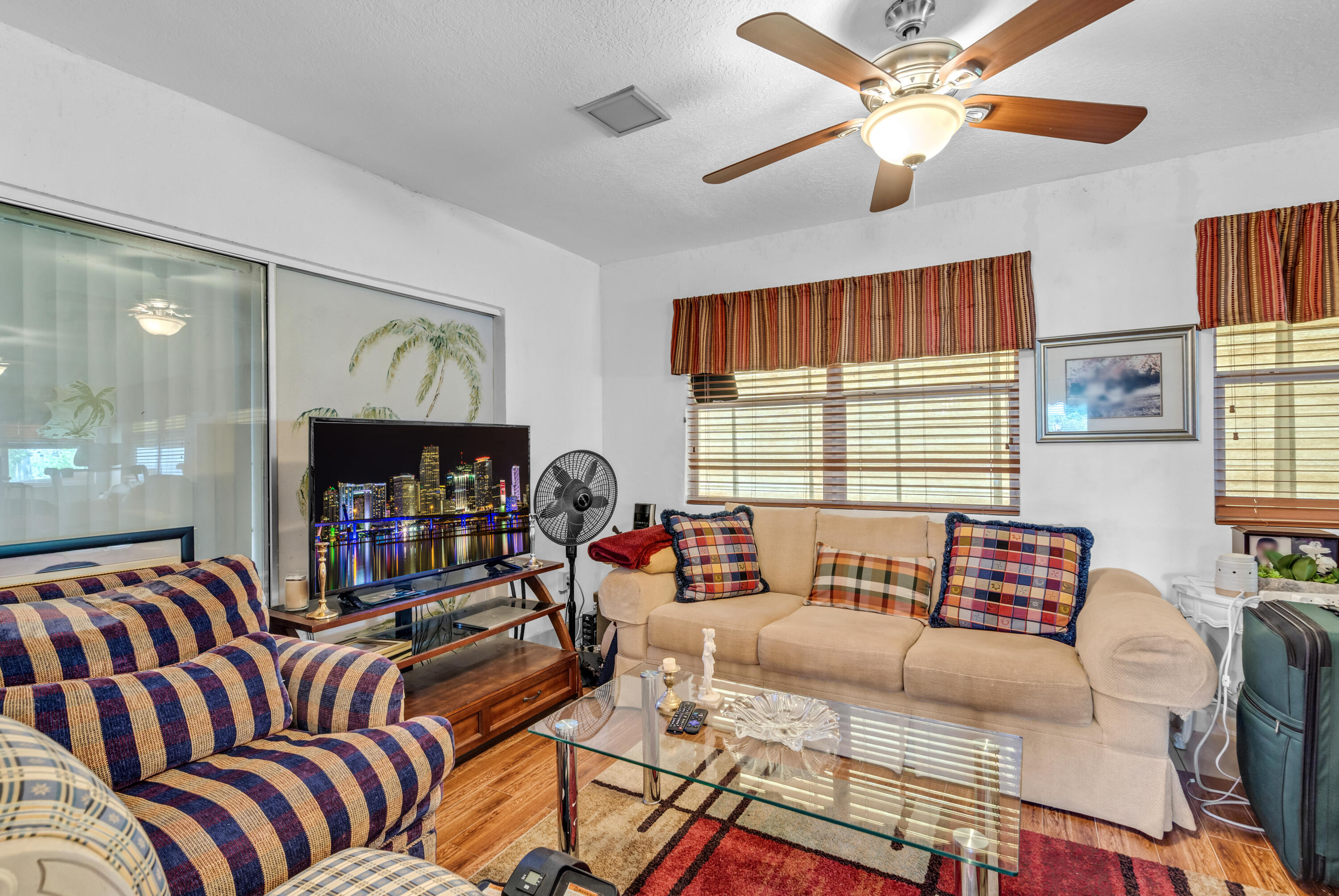 4159 NW 52nd Avenue