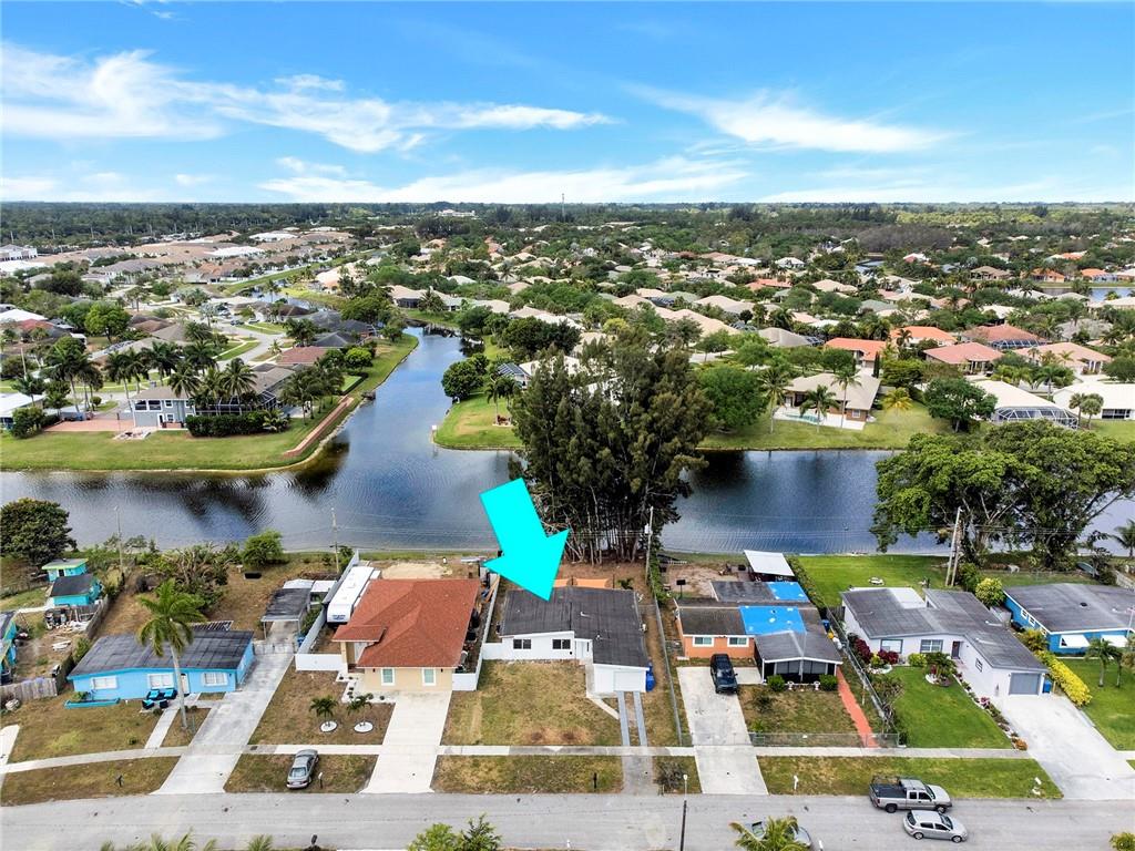 729 Hibiscus Dr