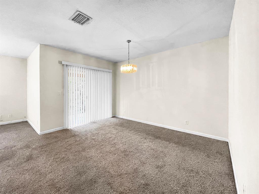 13817 Yarmouth Drive