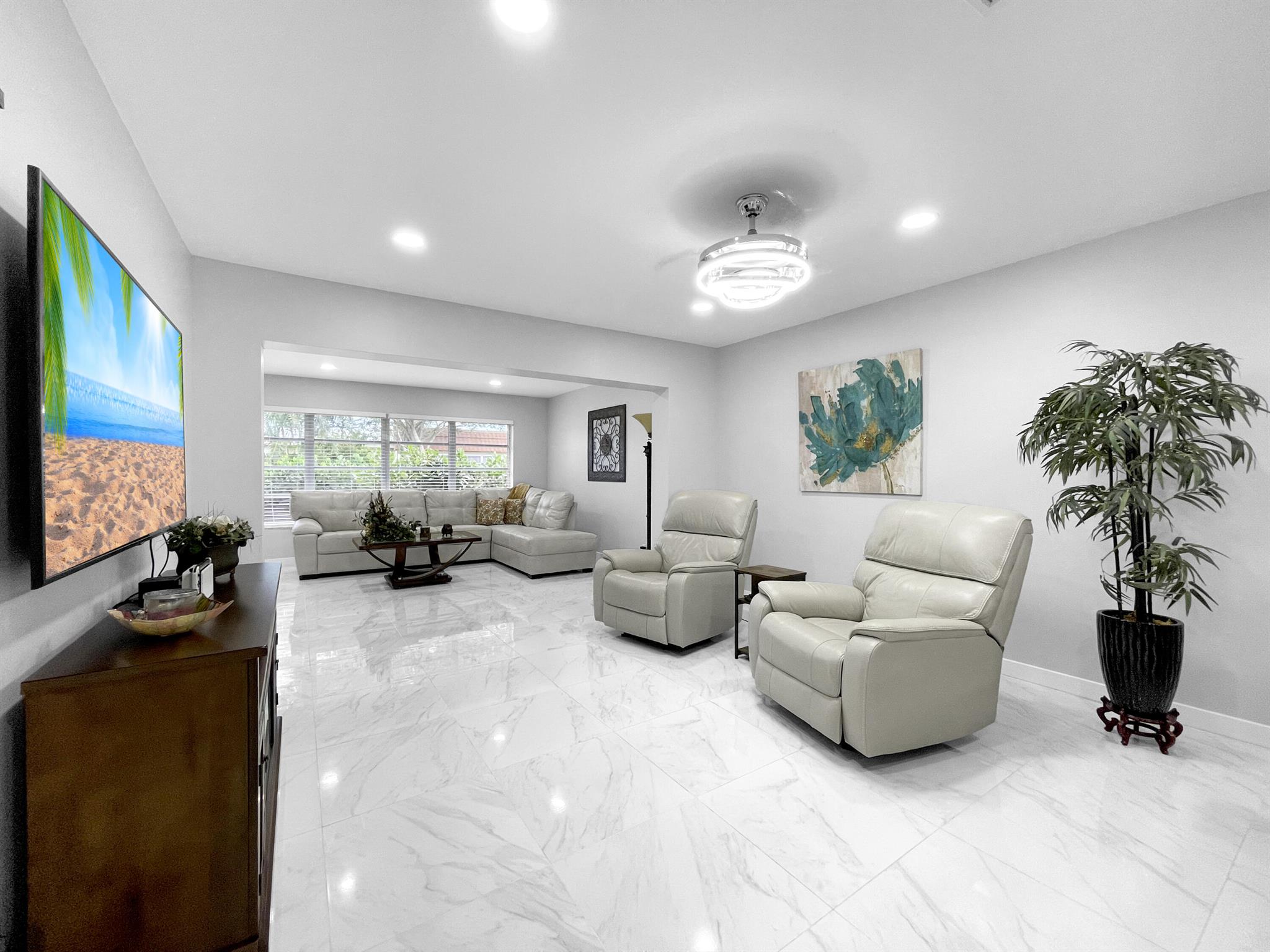 5780 Fernley Drive W 87
