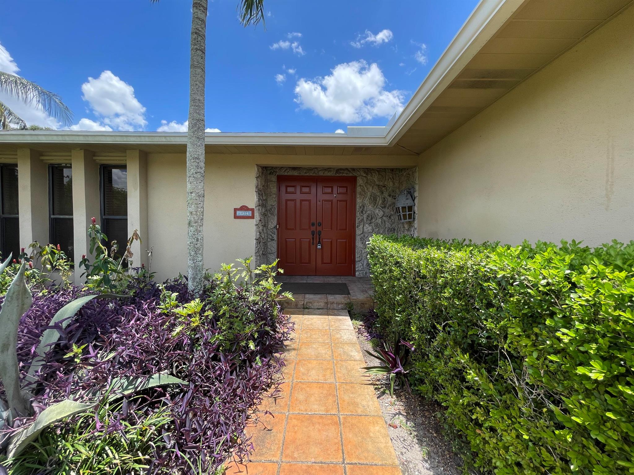 7314 Oakmont Drive