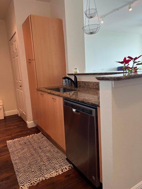 100 NE 6th Street 608