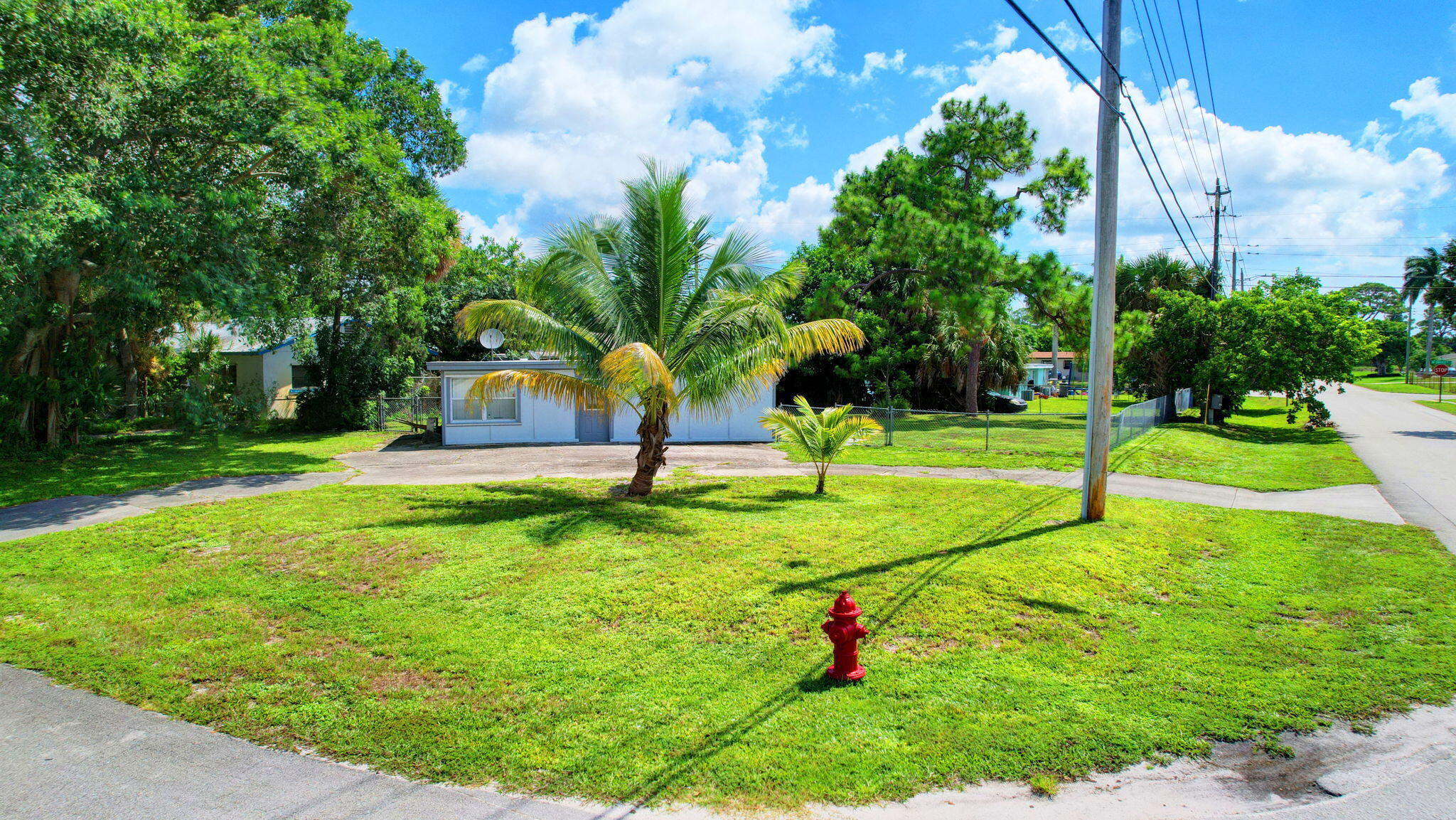 1642 Magnolia Lane