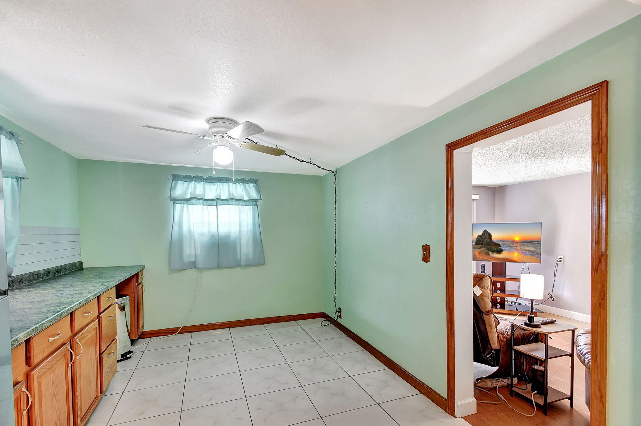 1642 Magnolia Lane
