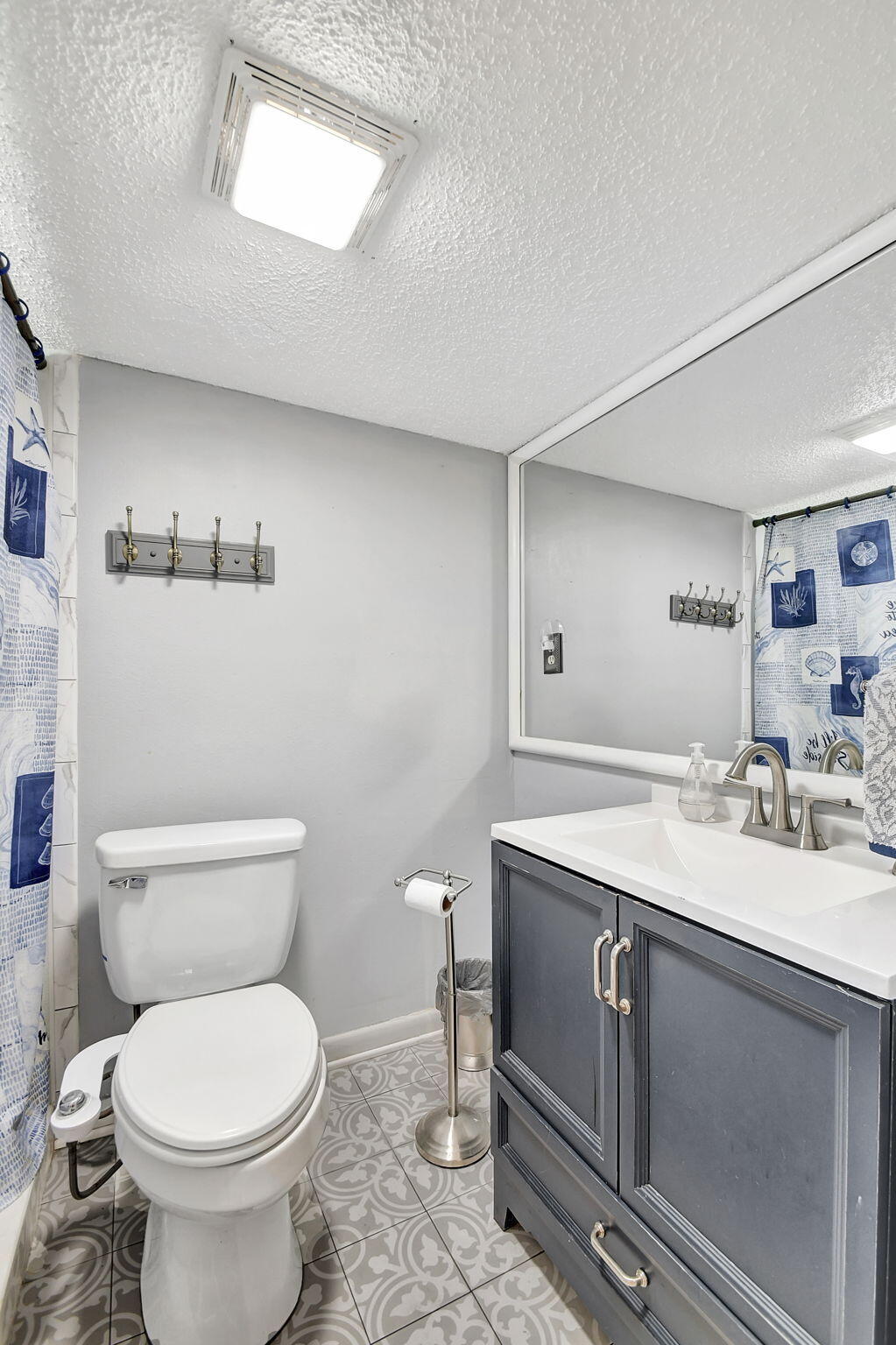 1642 Magnolia Lane