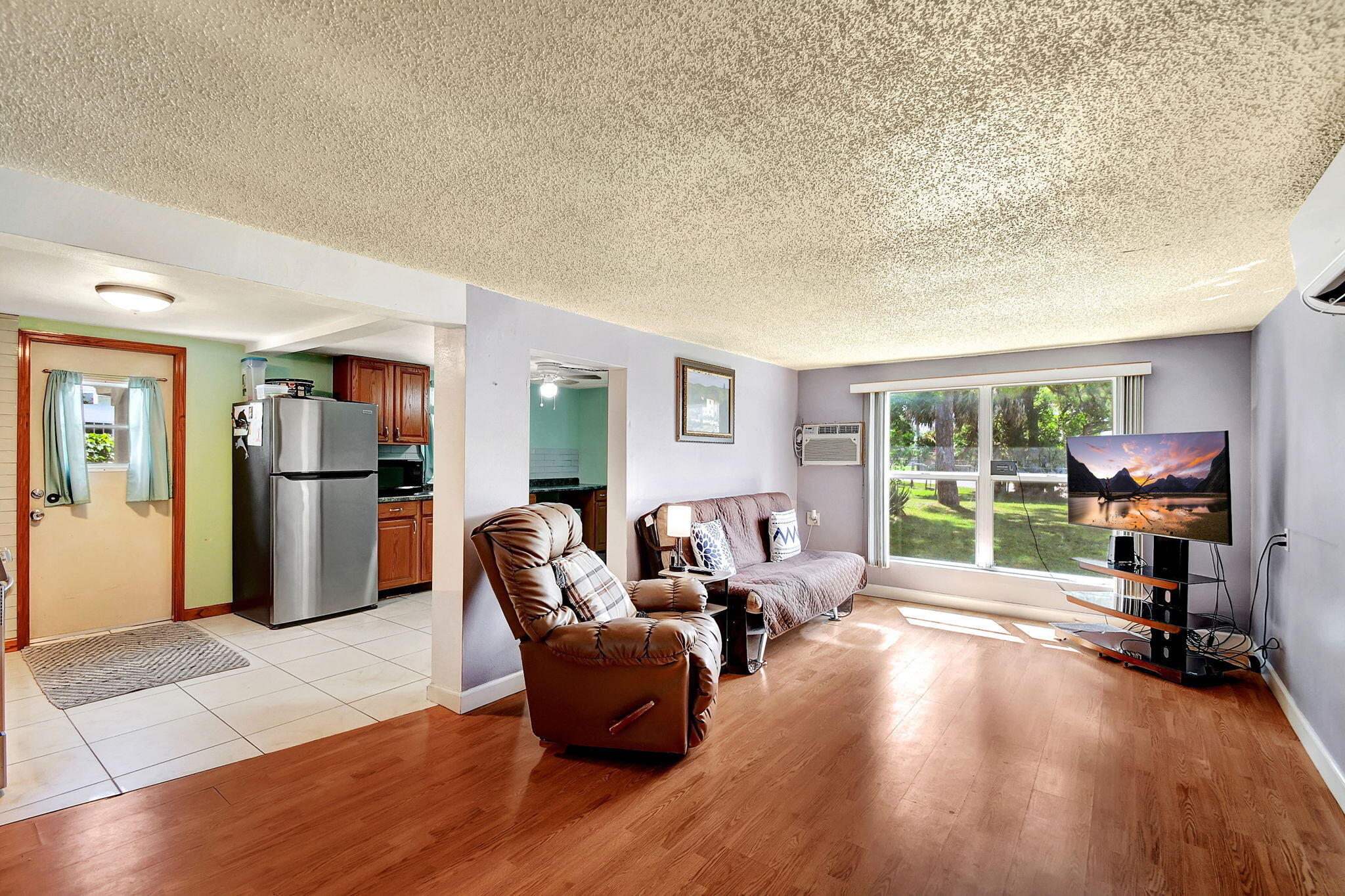 1642 Magnolia Lane