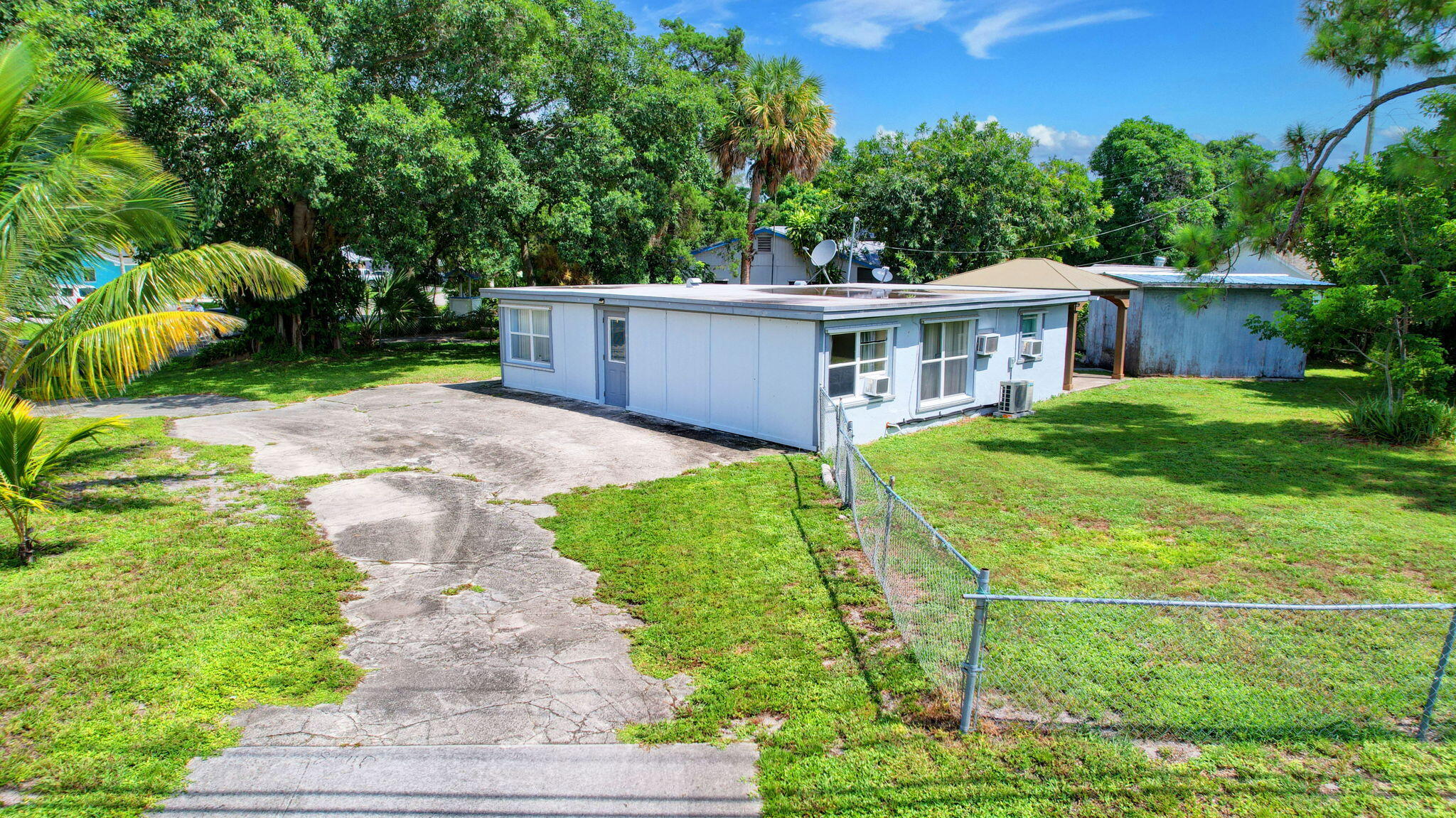1642 Magnolia Lane